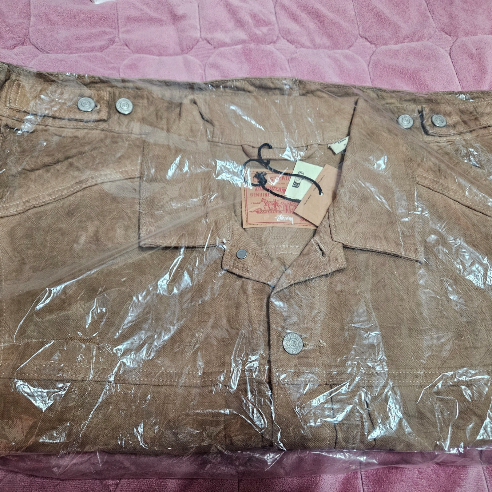 Stussy x Levi's Jacquard Trucker Jacket Brown 착용 스타일