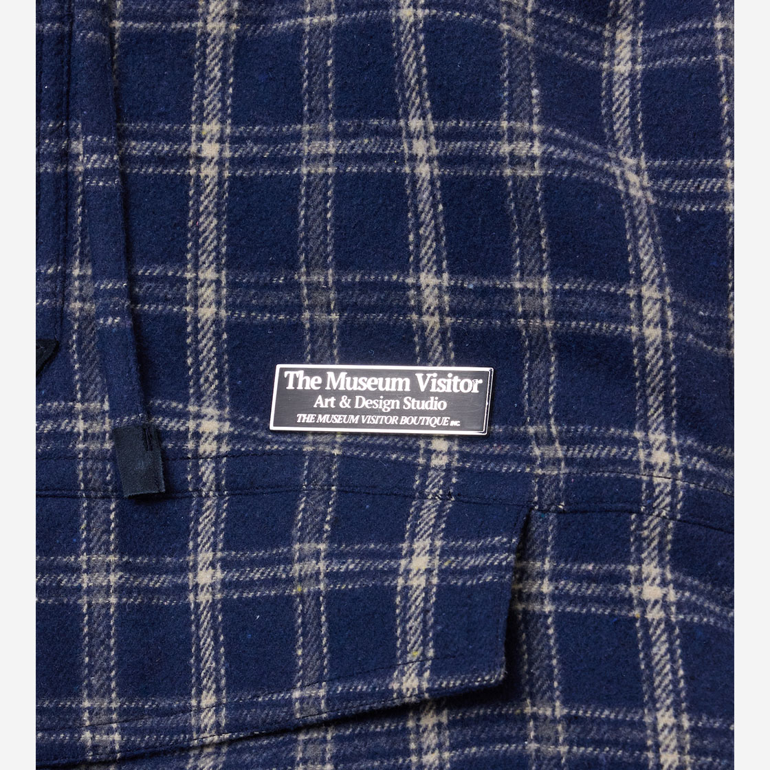 [THE MUSEUM VISITOR]★LEATHER ELBOW PATCH CHECK ANORAK 더뮤지엄비지터 레더 엘보우 패치 체크 아노락 네이비 | The