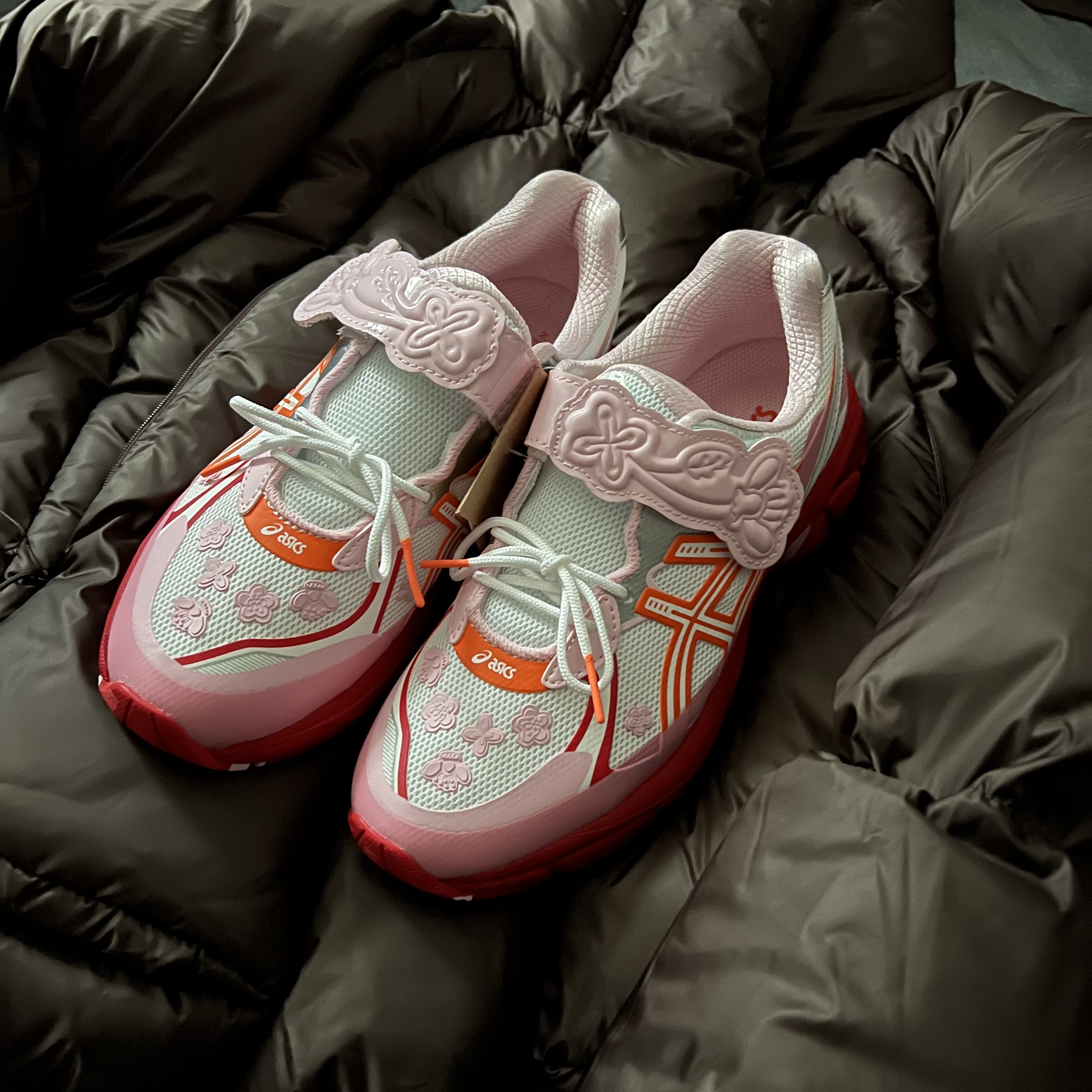 Asics x Cecilie Bahnsen GT-2160 White Habanero 착용 스타일