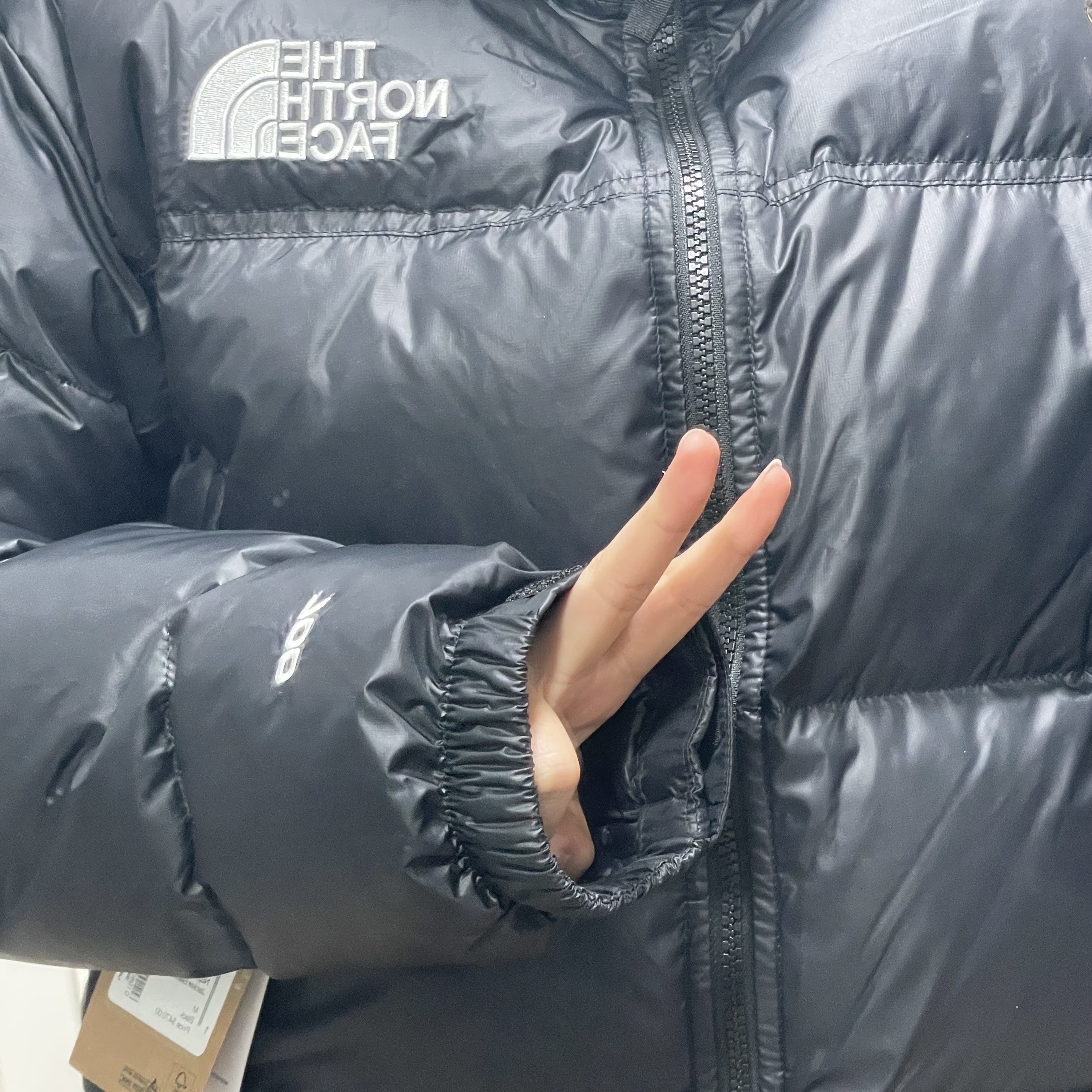 (W) The North Face Nuptse Short Jacket Black 착용 스타일