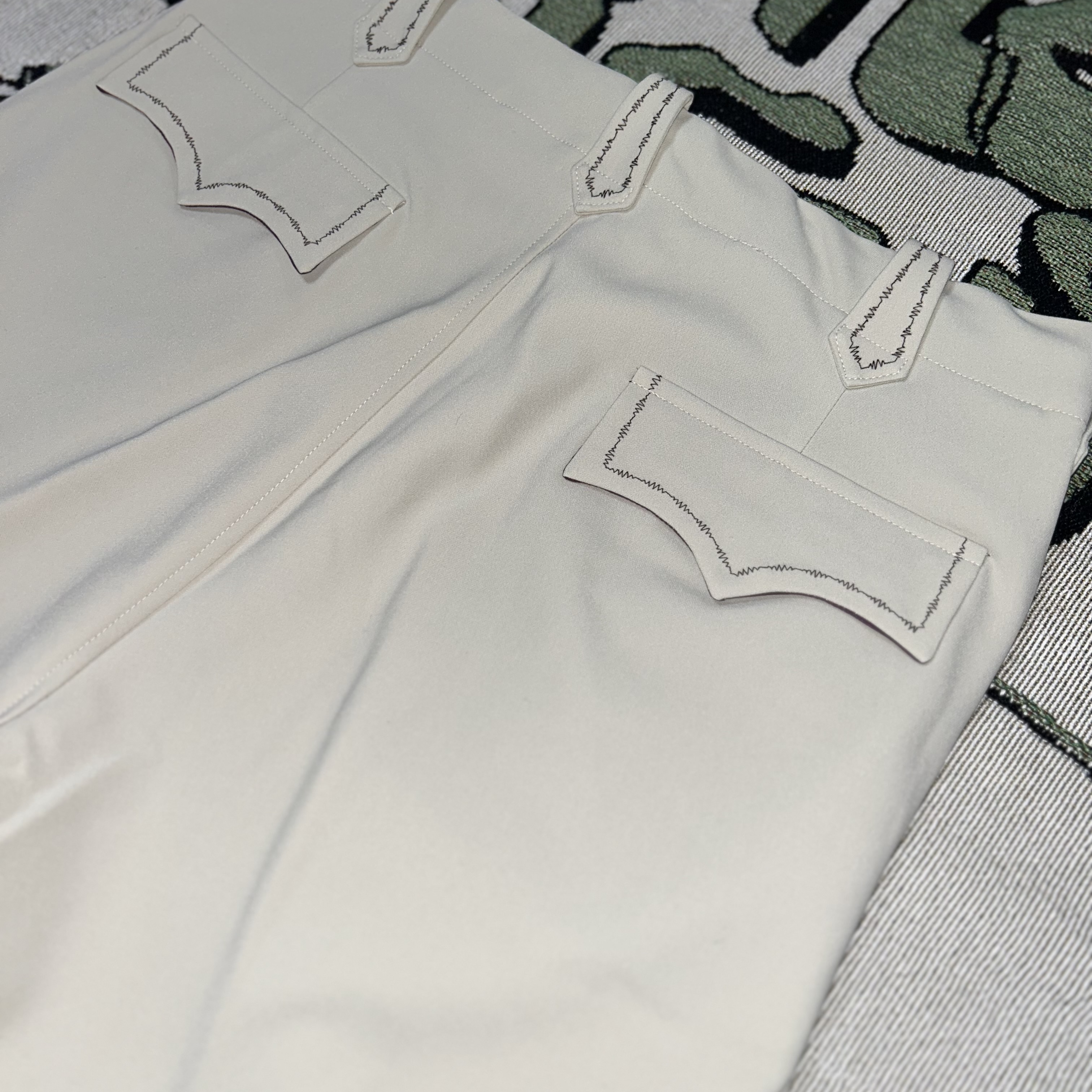 Needles PE/PU Double Cloth Western Leisure Pants Beige 착용 스타일 - 3