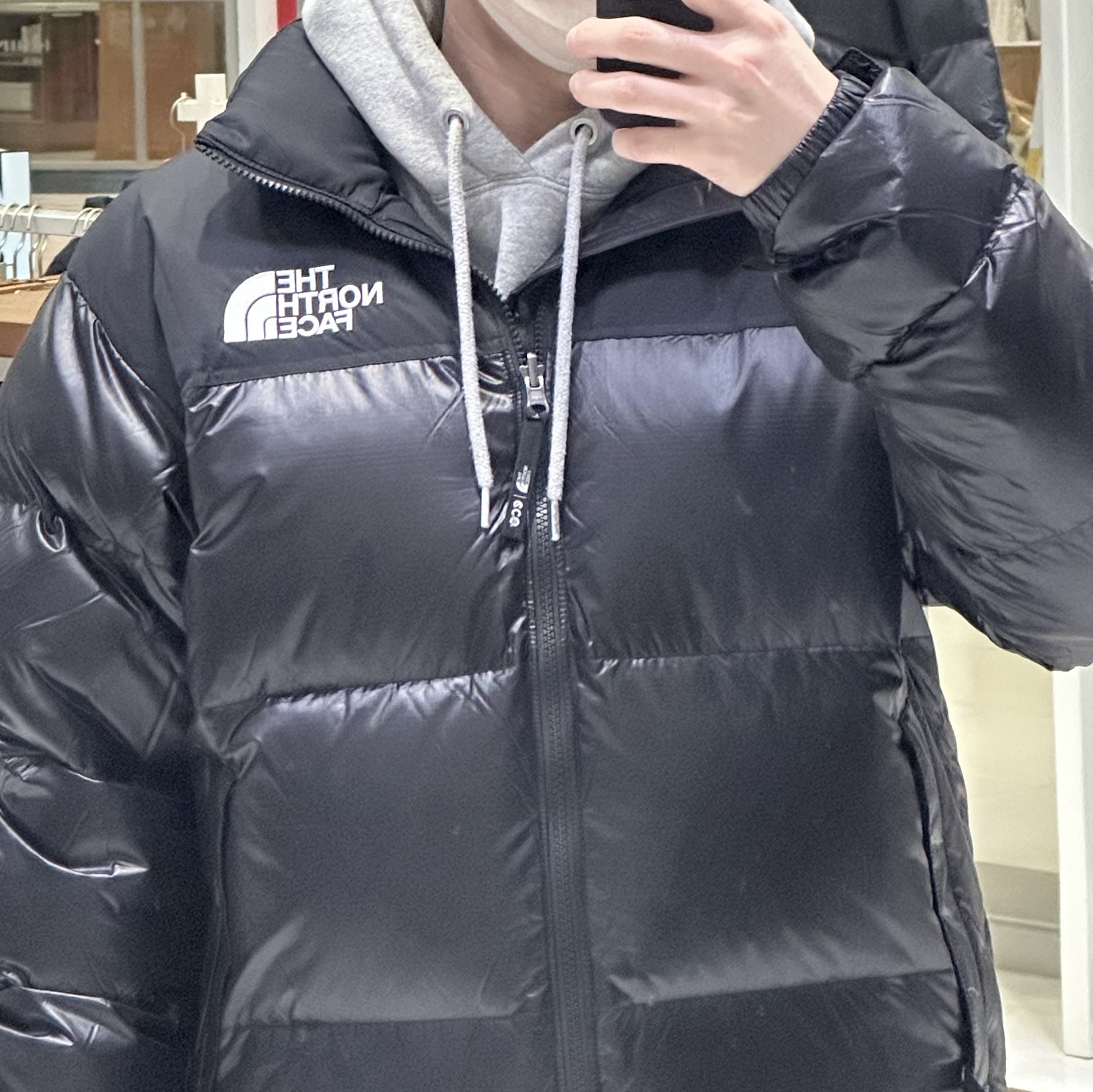 The North Face 1996 Eco Nuptse Jacket Real Black 착용 스타일