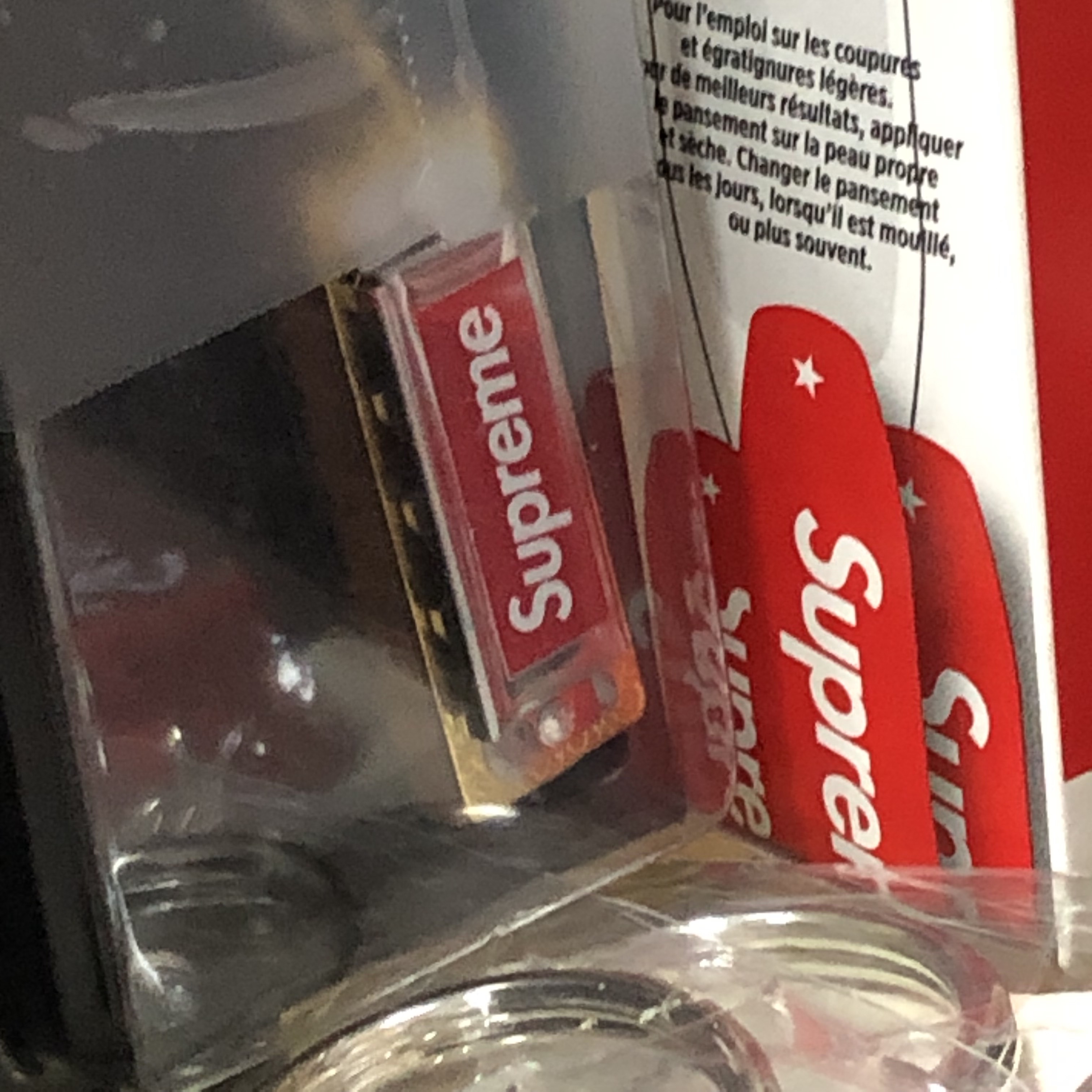 Supreme x Hohner Keychain - 20FW 착용 스타일