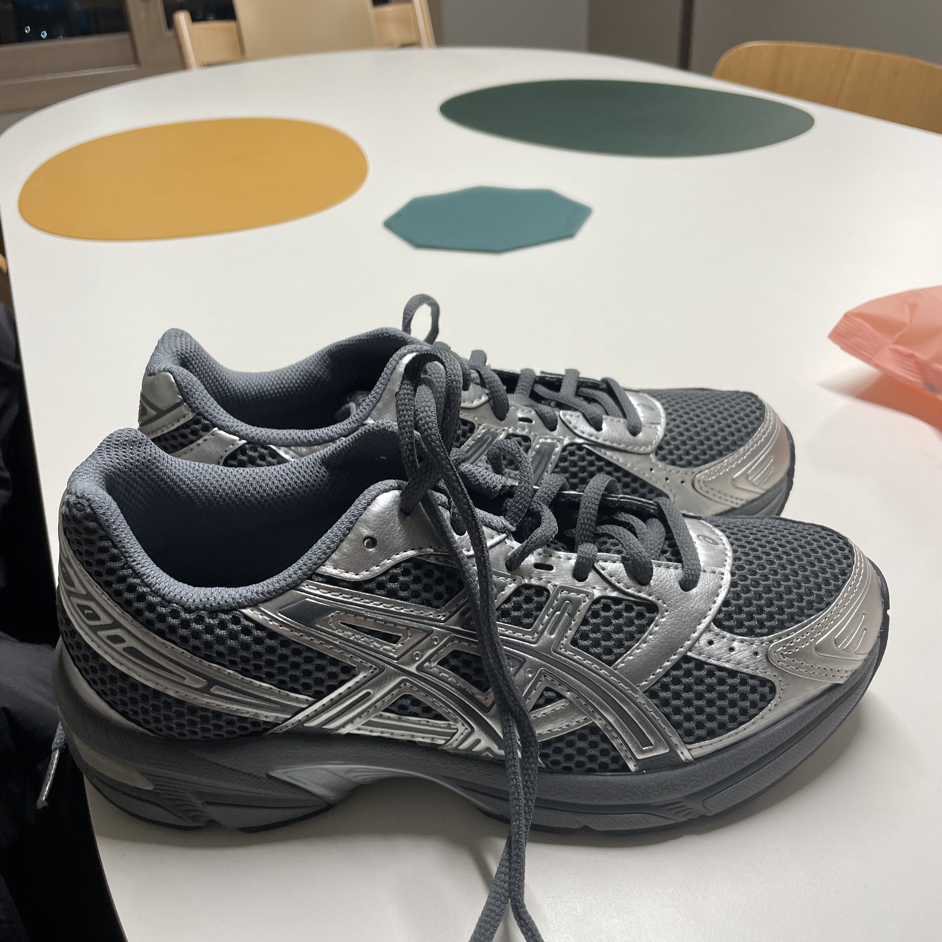 Asics Gel-1130 Steel Grey Pure Silver 착용 스타일