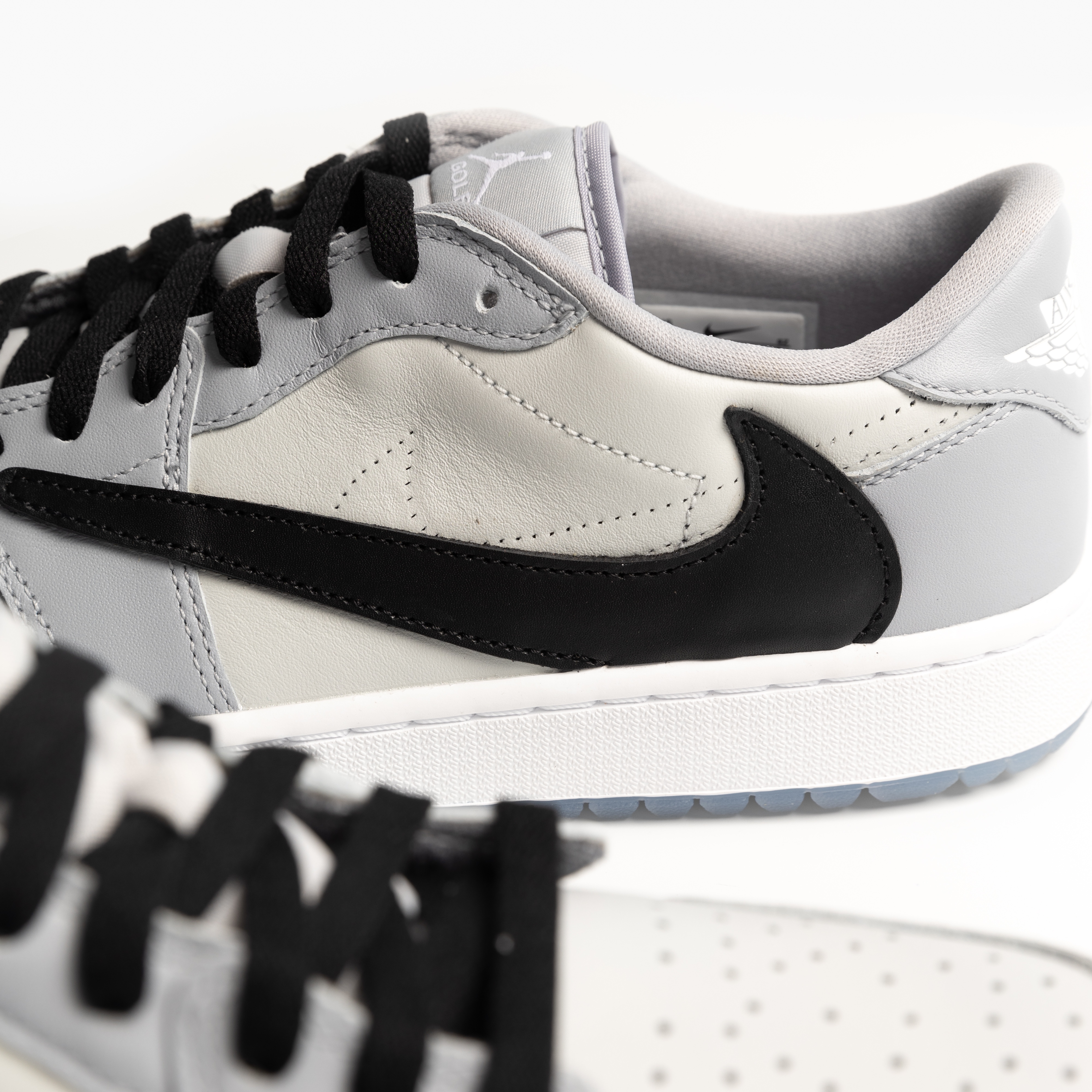 Jordan 1 Low Golf Wolf Grey 착용 스타일 - 9