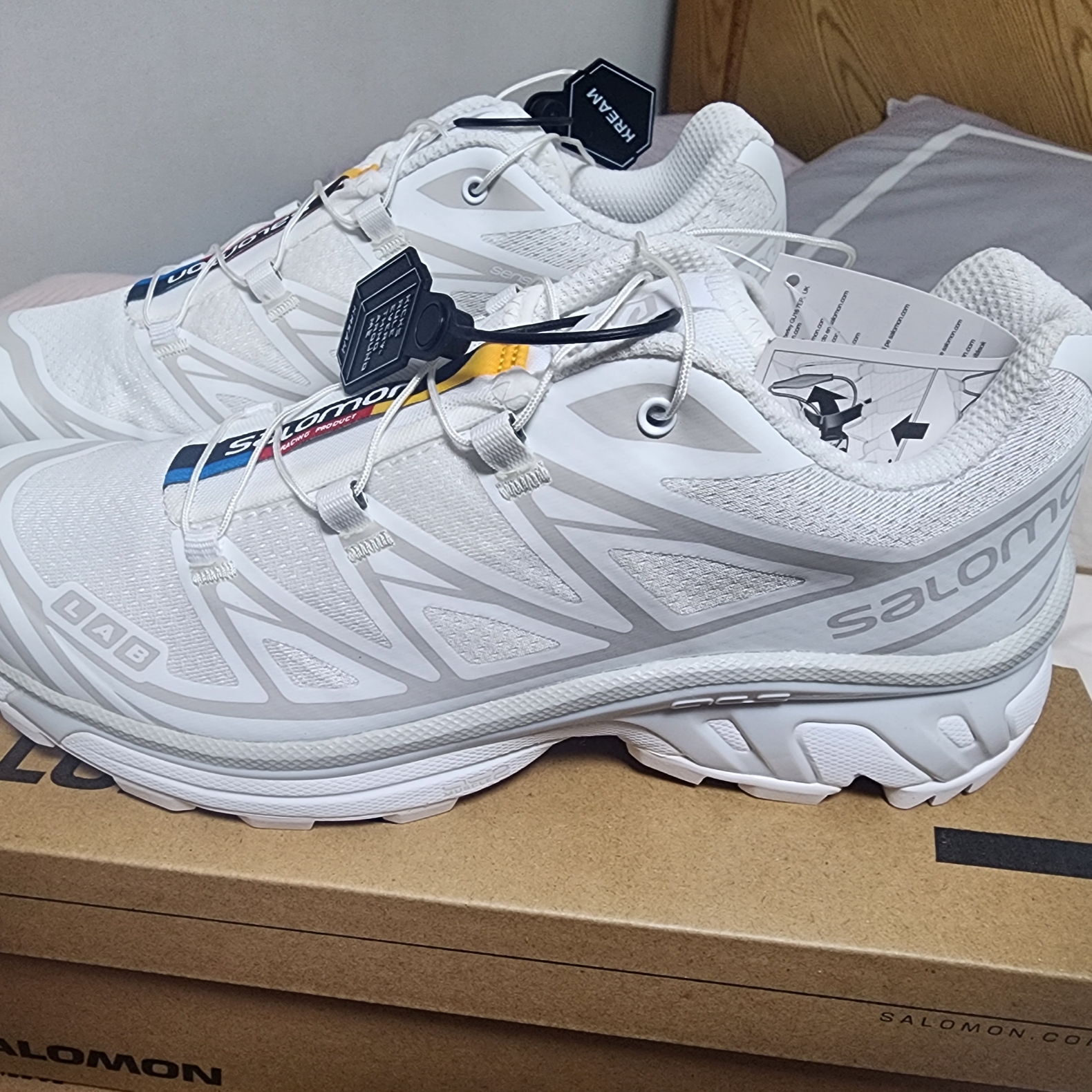Salomon XT-6 ADV White 착용 스타일