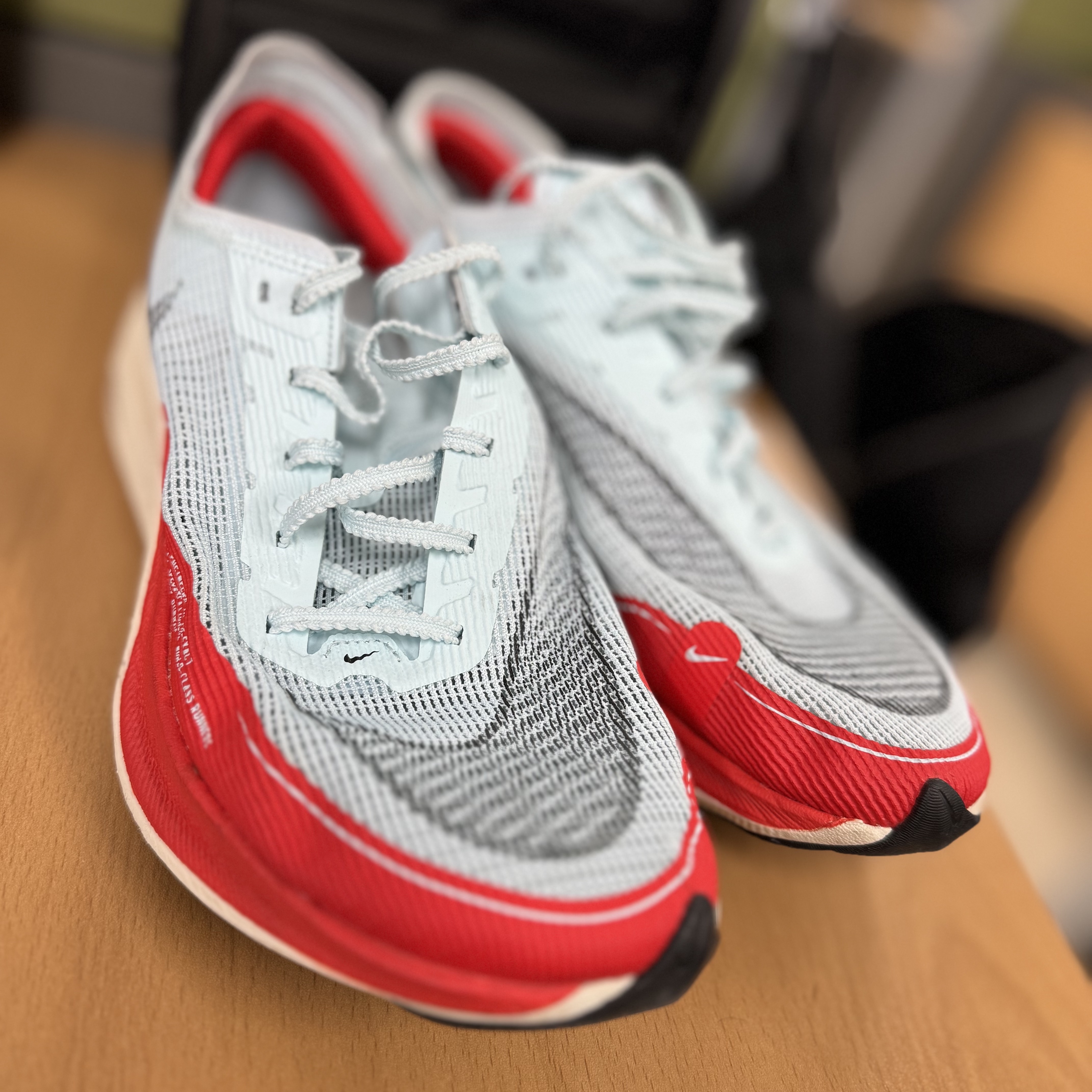 Nike ZoomX Vaporfly Next% 2 Glacier Blue 착용 스타일