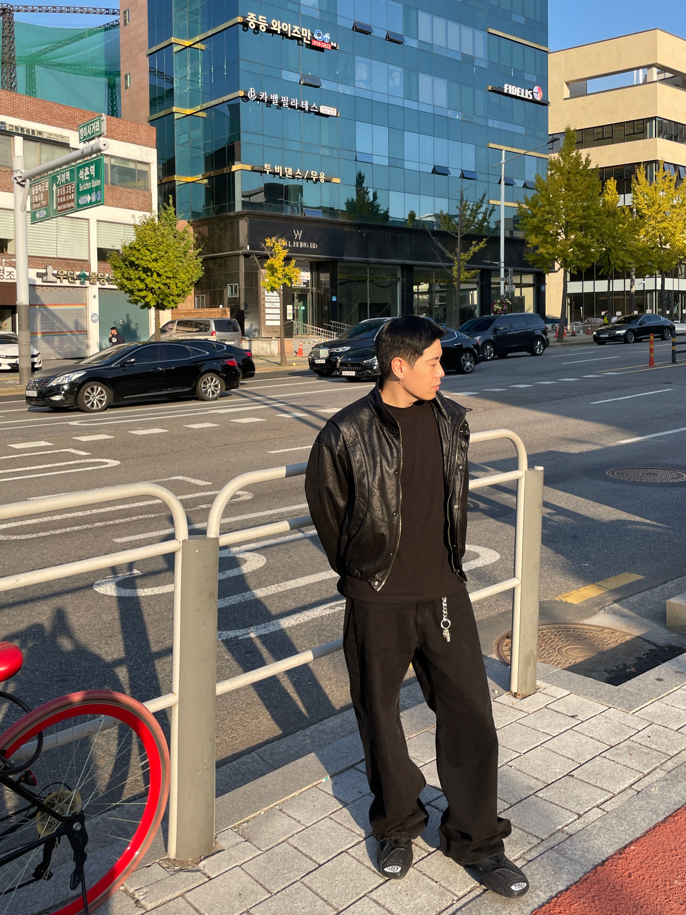Balenciaga Tyrex Sneakers Black, (W) Balenciaga Tyrex Sneakers Black 착용 스타일 - 6