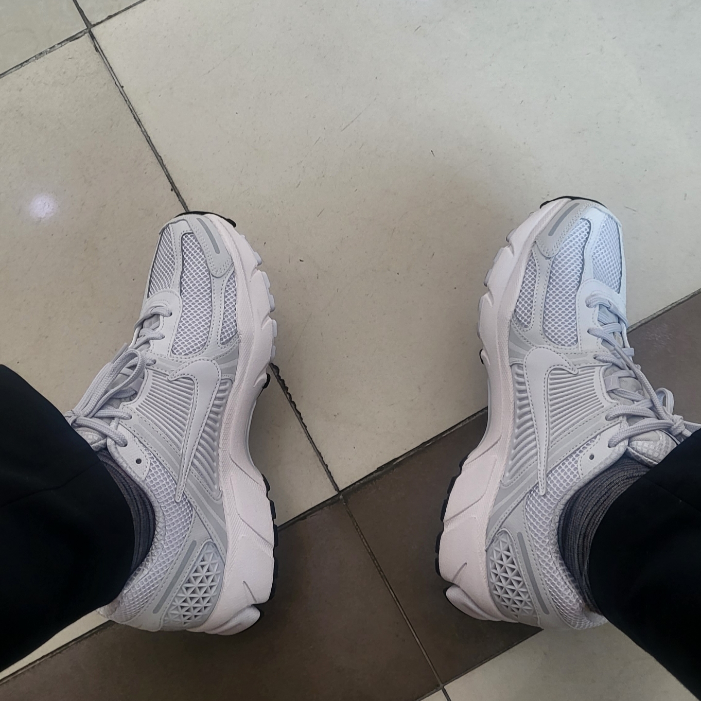 Nike Zoom Vomero 5 SP Vast Grey 2023 착용 스타일