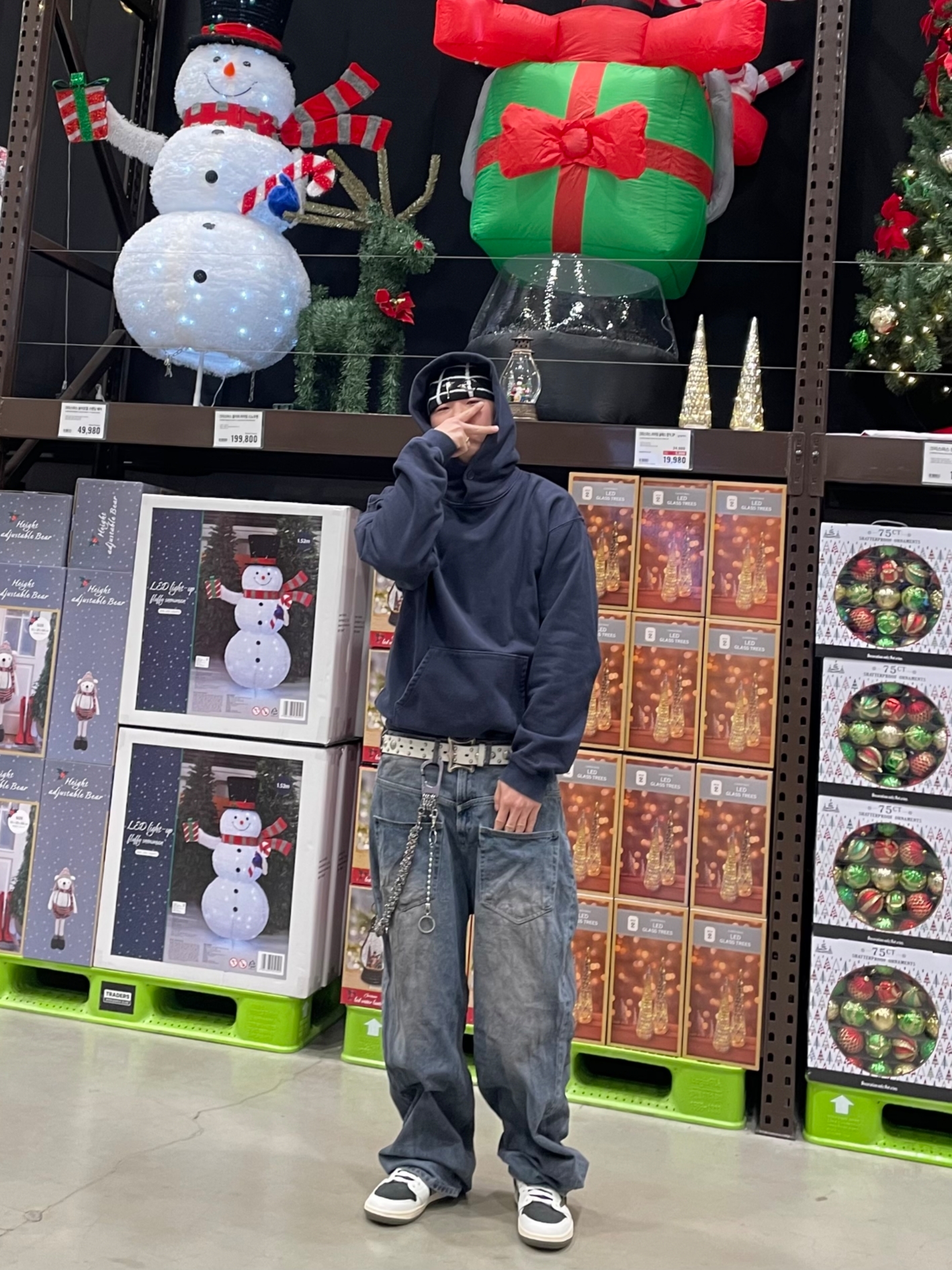 Project G/R Backward Denim Pants Blue, (W) Jordan 1 x Travis Scott Retro Low OG SP Medium Olive 착용 스타일