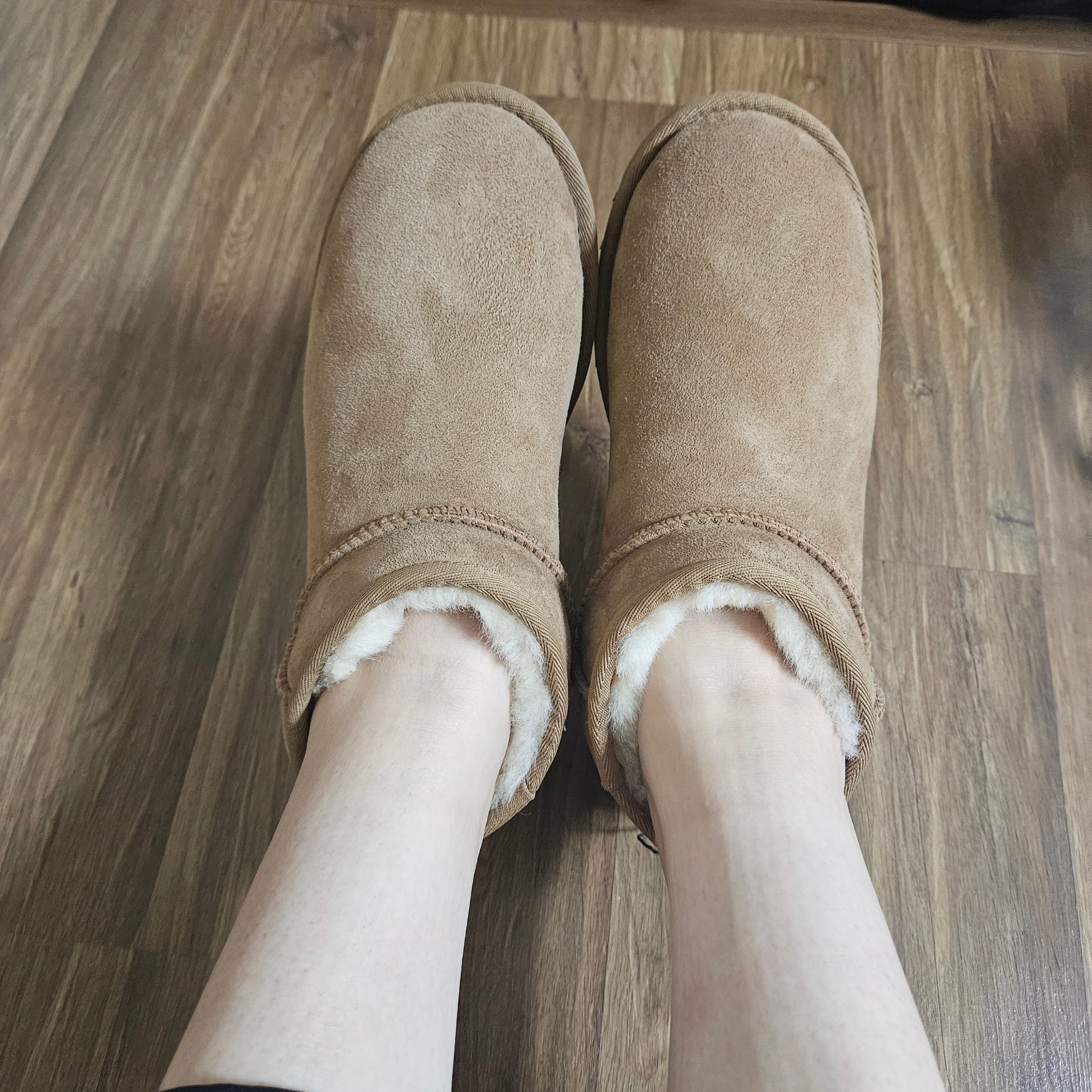 (W) UGG Classic Ultra Mini Boots Chestnut 착용 스타일