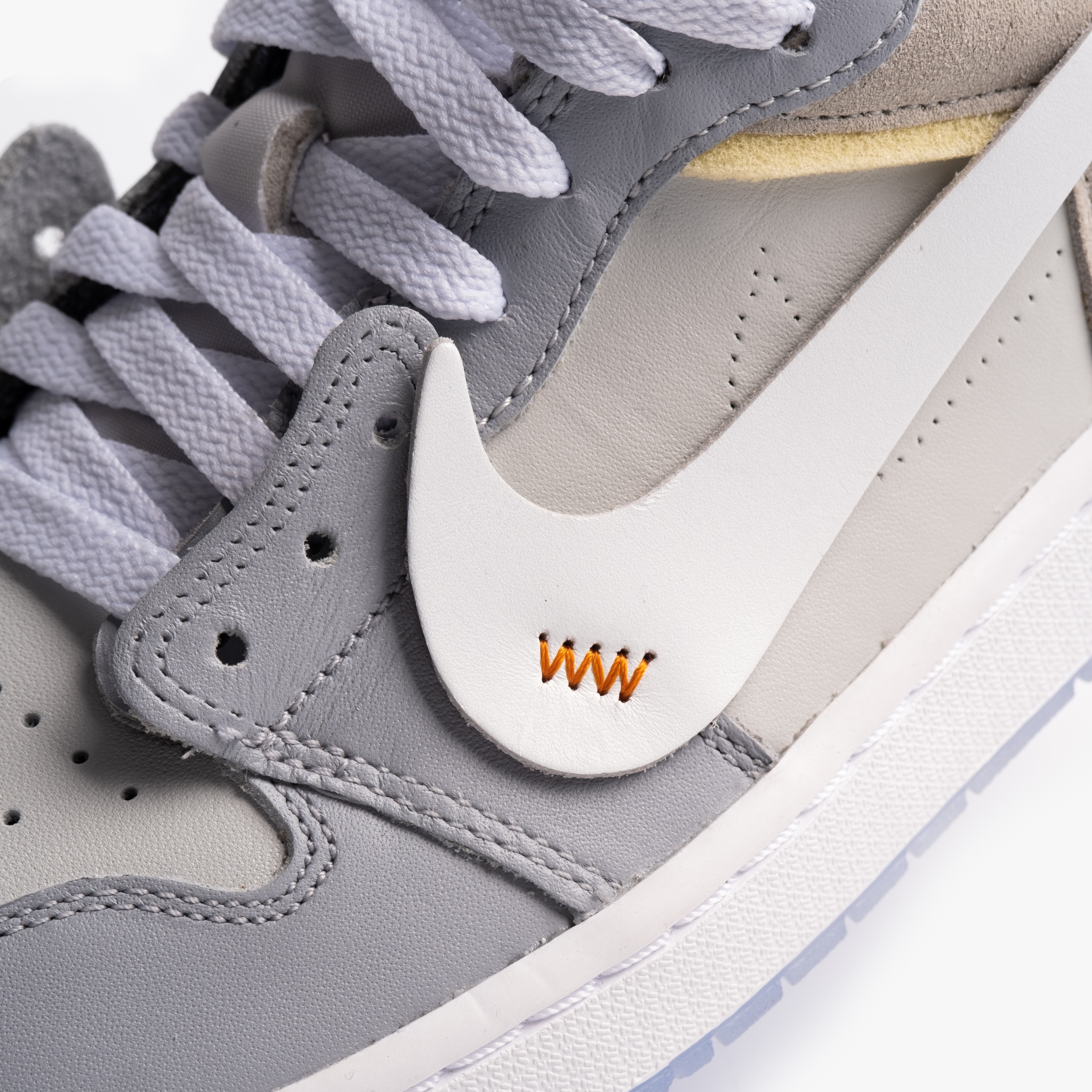 Jordan 1 Low Golf Wolf Grey 착용 스타일 - 7