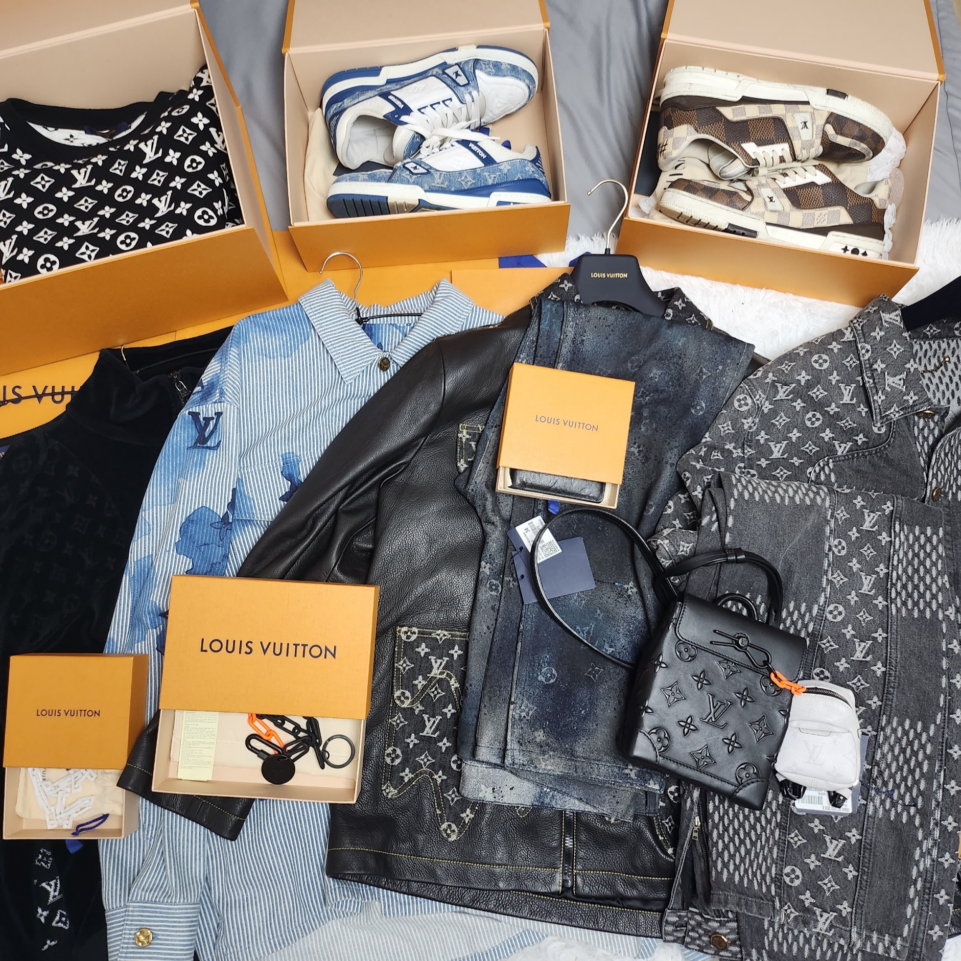 Louis Vuitton x Nigo Giant Damier Waves Monogram Denim Jacket Black, Louis Vuitton Giant Damier Waves Monogram Denim Pants Black 착용 스타일