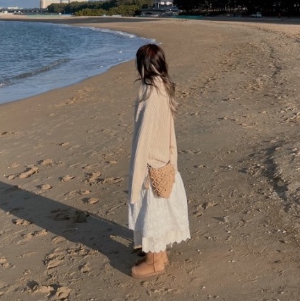 (Kids) UGG Classic II Weather Short Boots Chestnut 착용 스타일