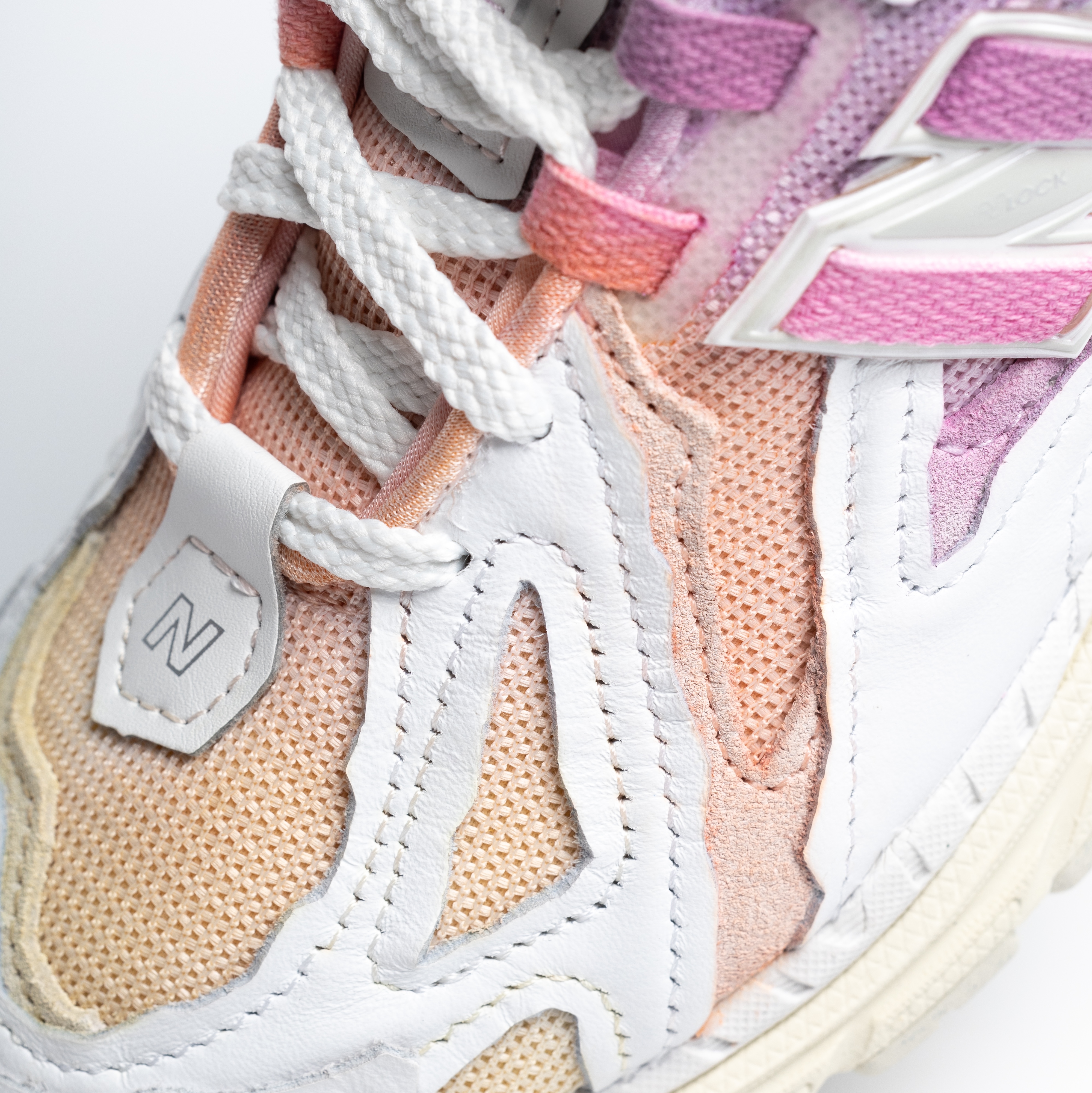 New Balance 1906D Protection Pack White Turtledove 착용 스타일 - 8