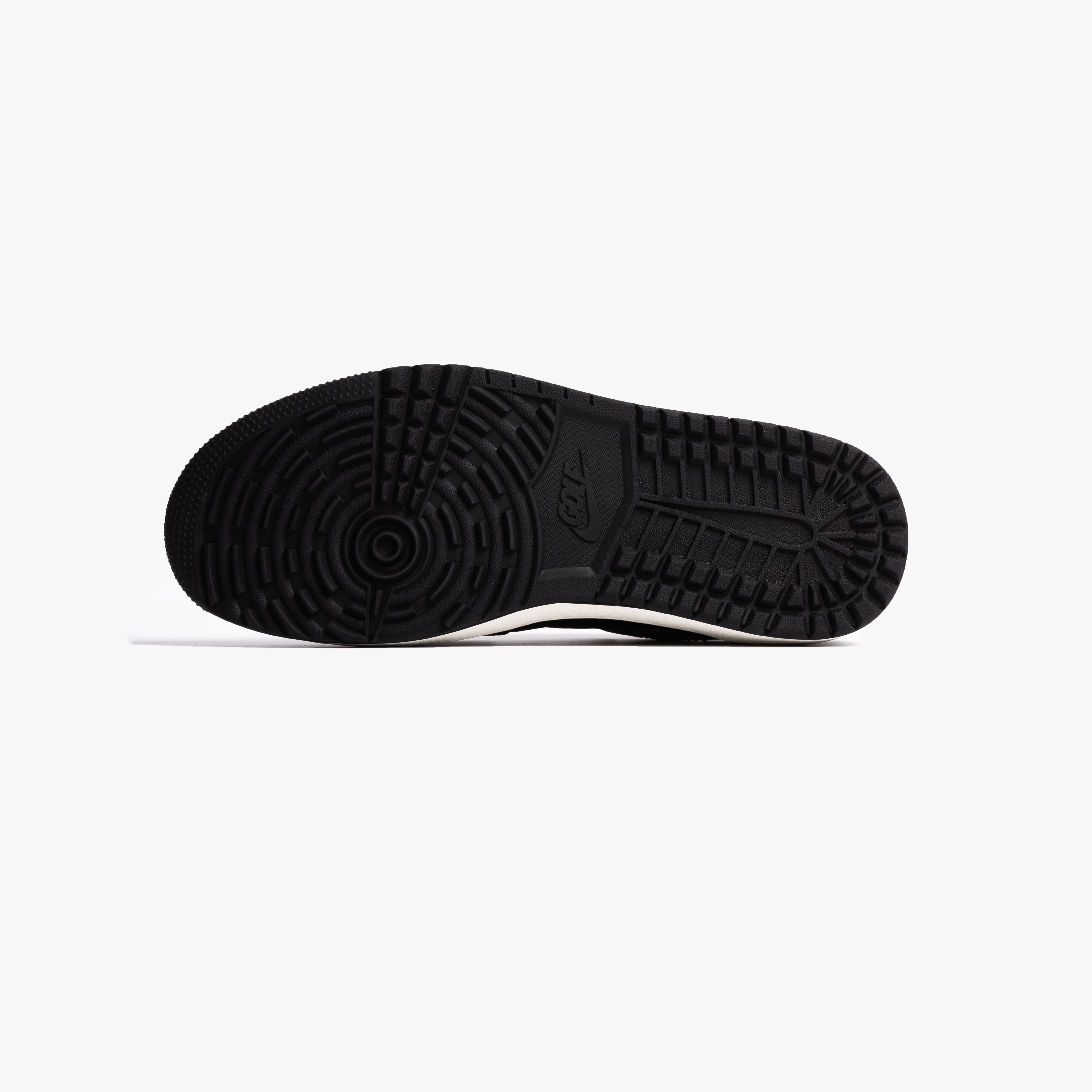 Jordan 1 Low Golf Shadow 착용 스타일 - 2