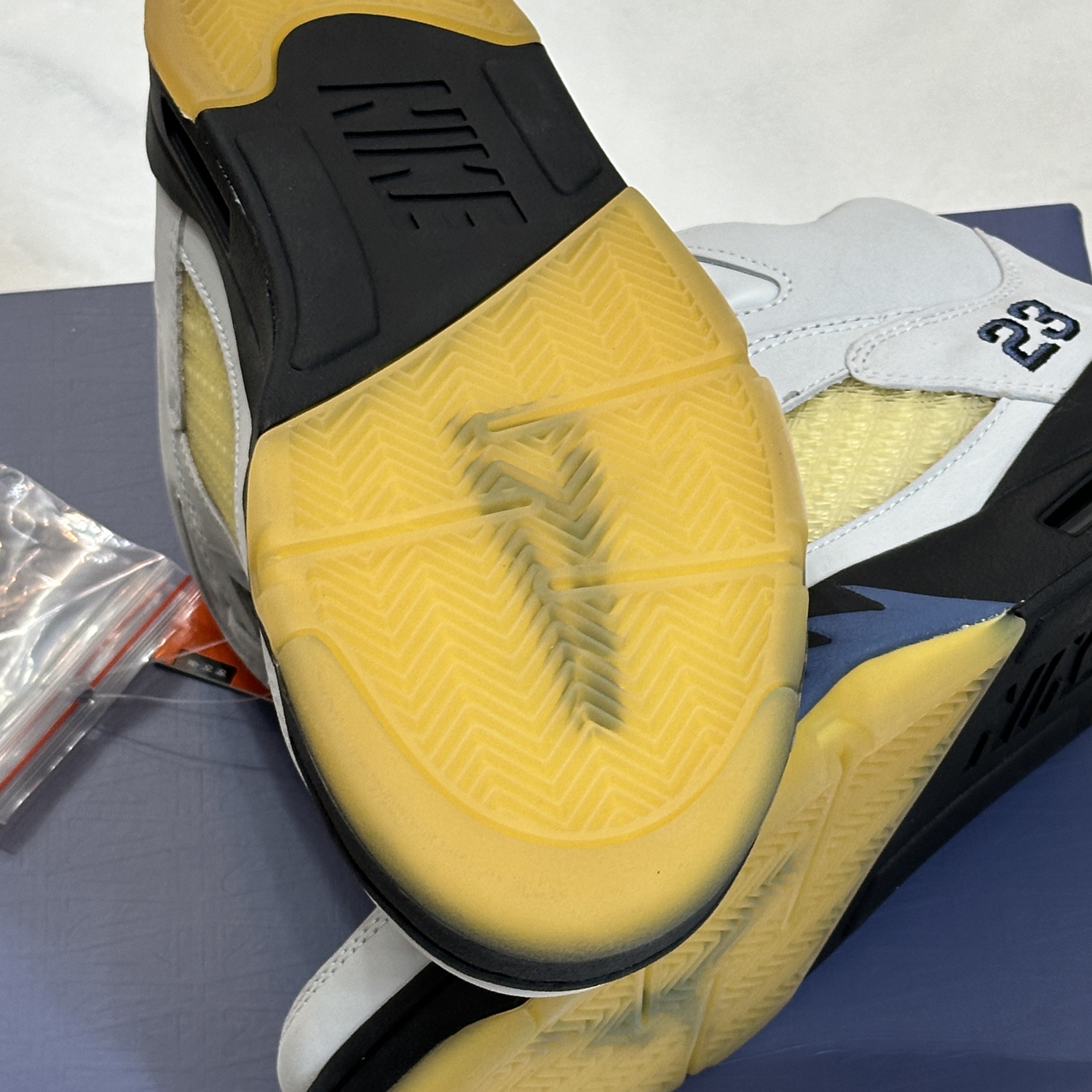 (W) Jordan 5 x A Ma Maniere Retro Dawn 착용 스타일 - 5