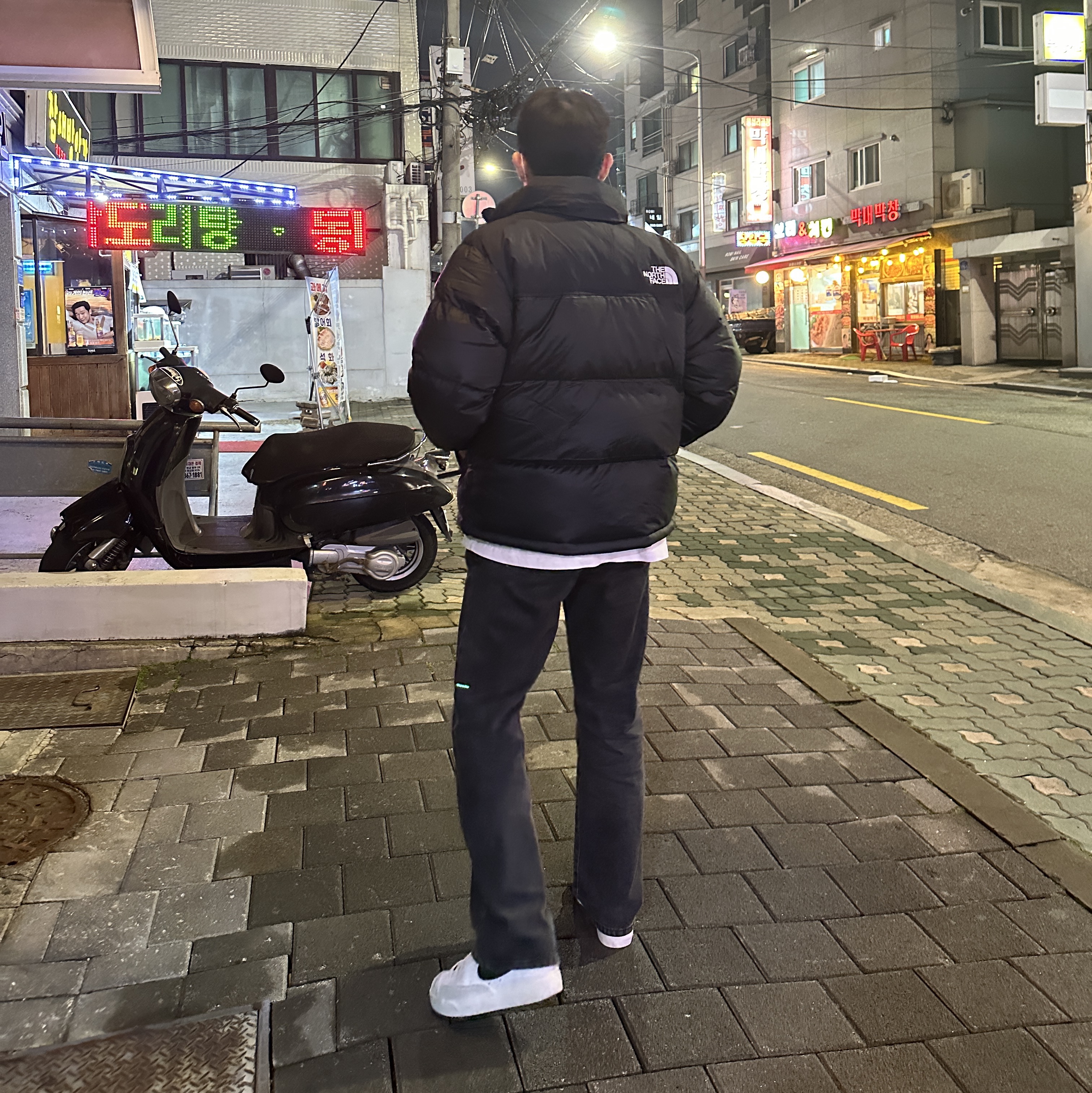 The North Face 1996 Eco Nuptse Jacket Black 착용 스타일 - 1