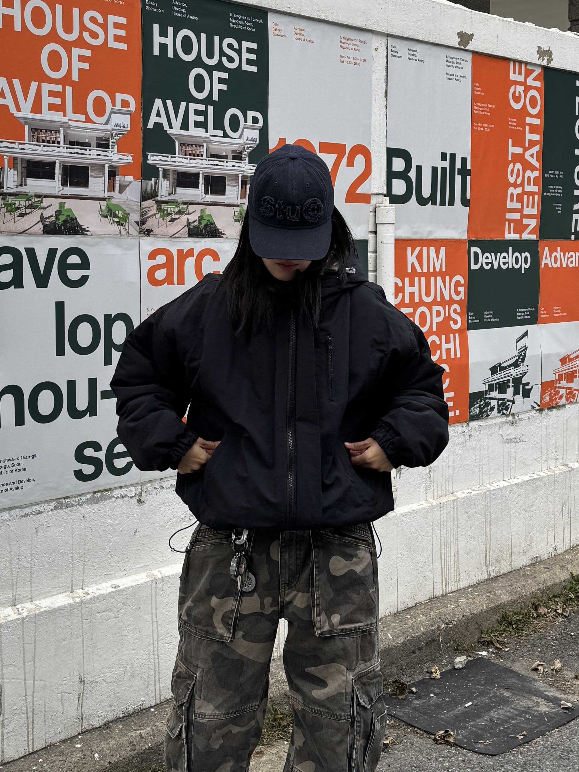 Stussy Low Pro Copyright Applique Strapback Cap Navy 착용 스타일