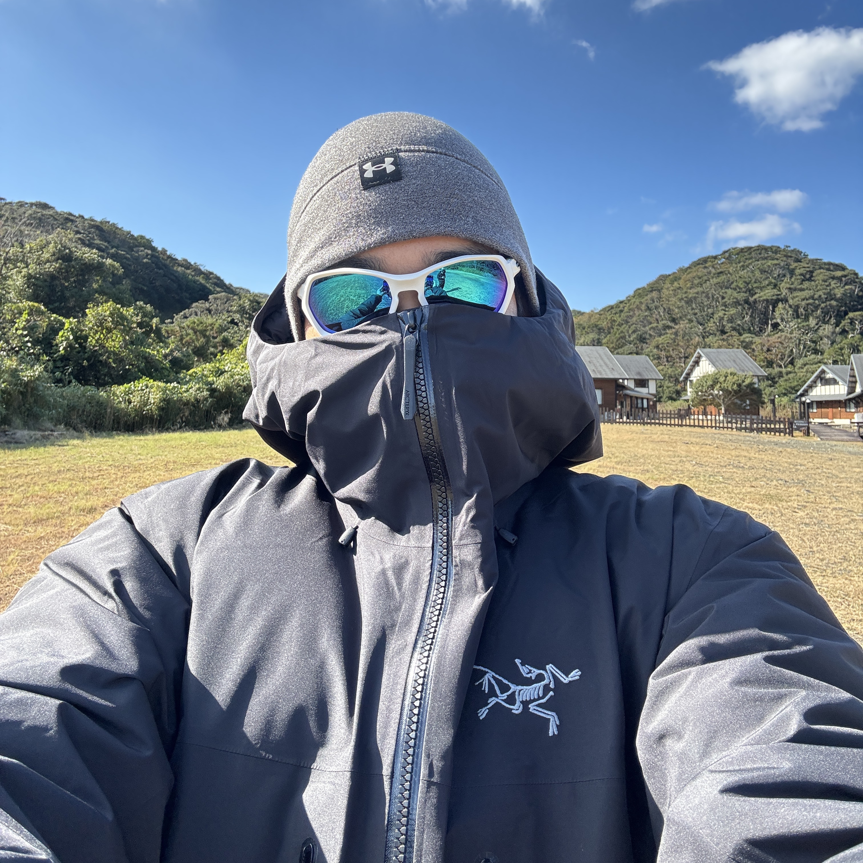 Arc'teryx Beta Down Insulated Jacket Black 착용 스타일