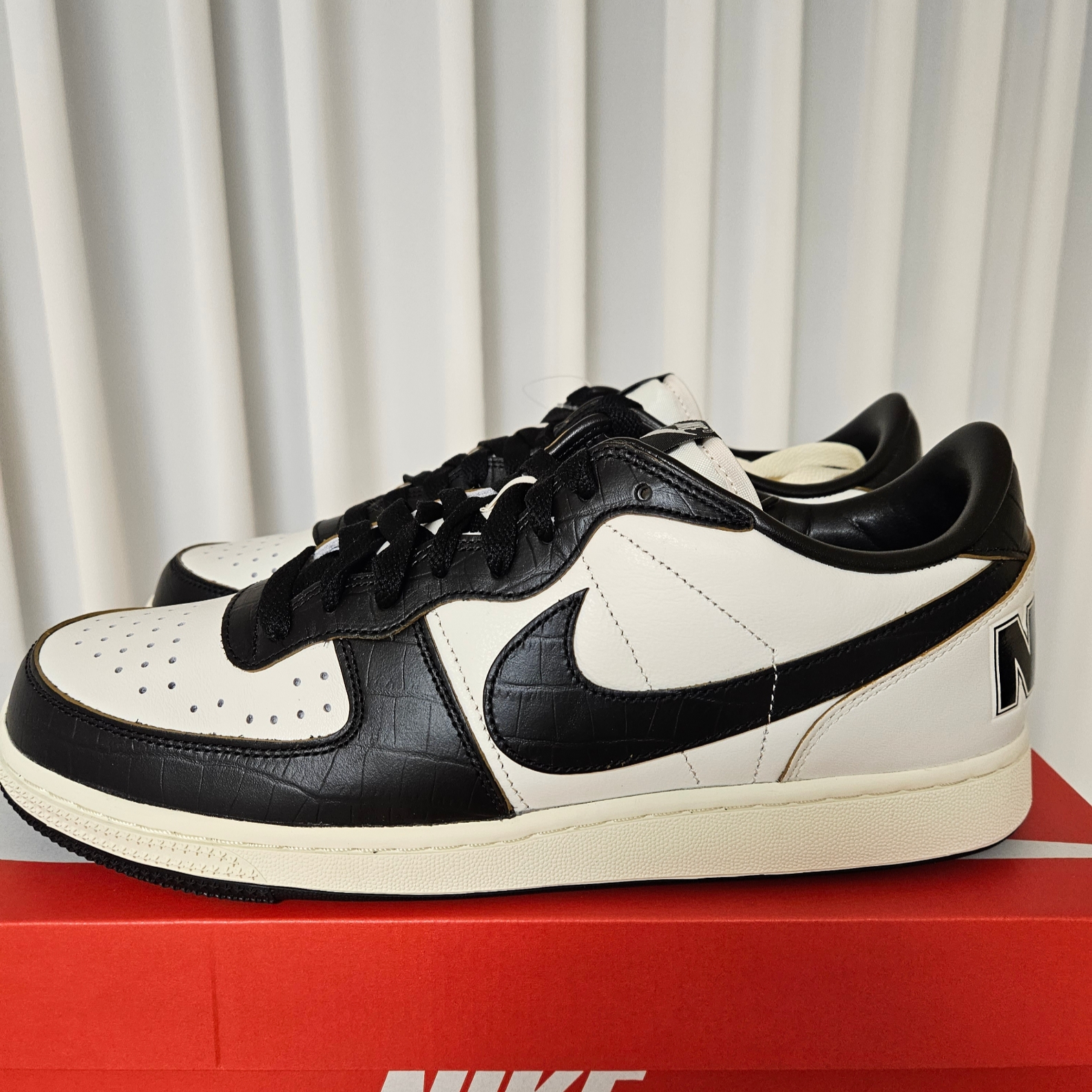 Nike Terminator Low Phantom Black 착용 스타일 - 2