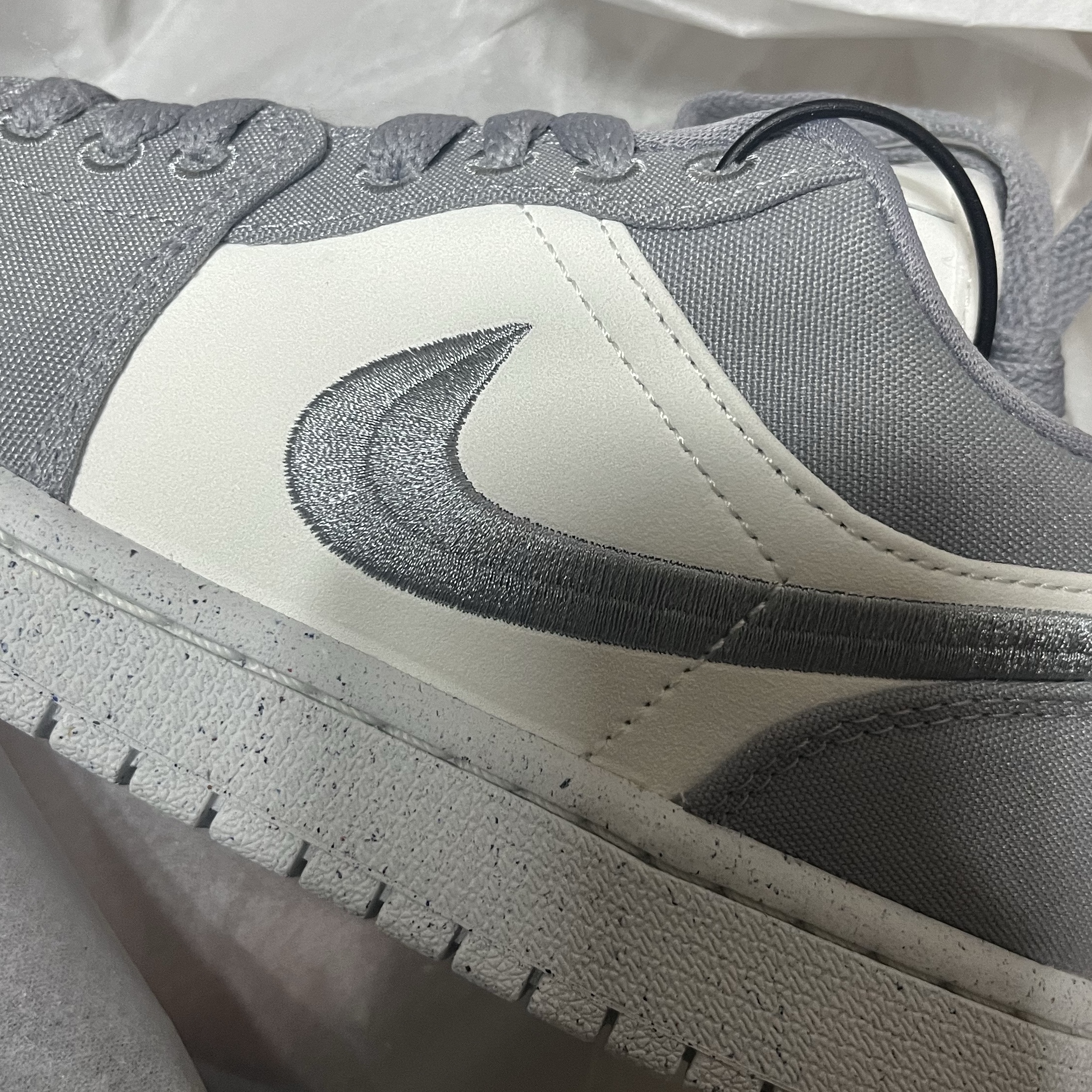 (W) Jordan 1 Low SE Light Steel Grey 착용 스타일