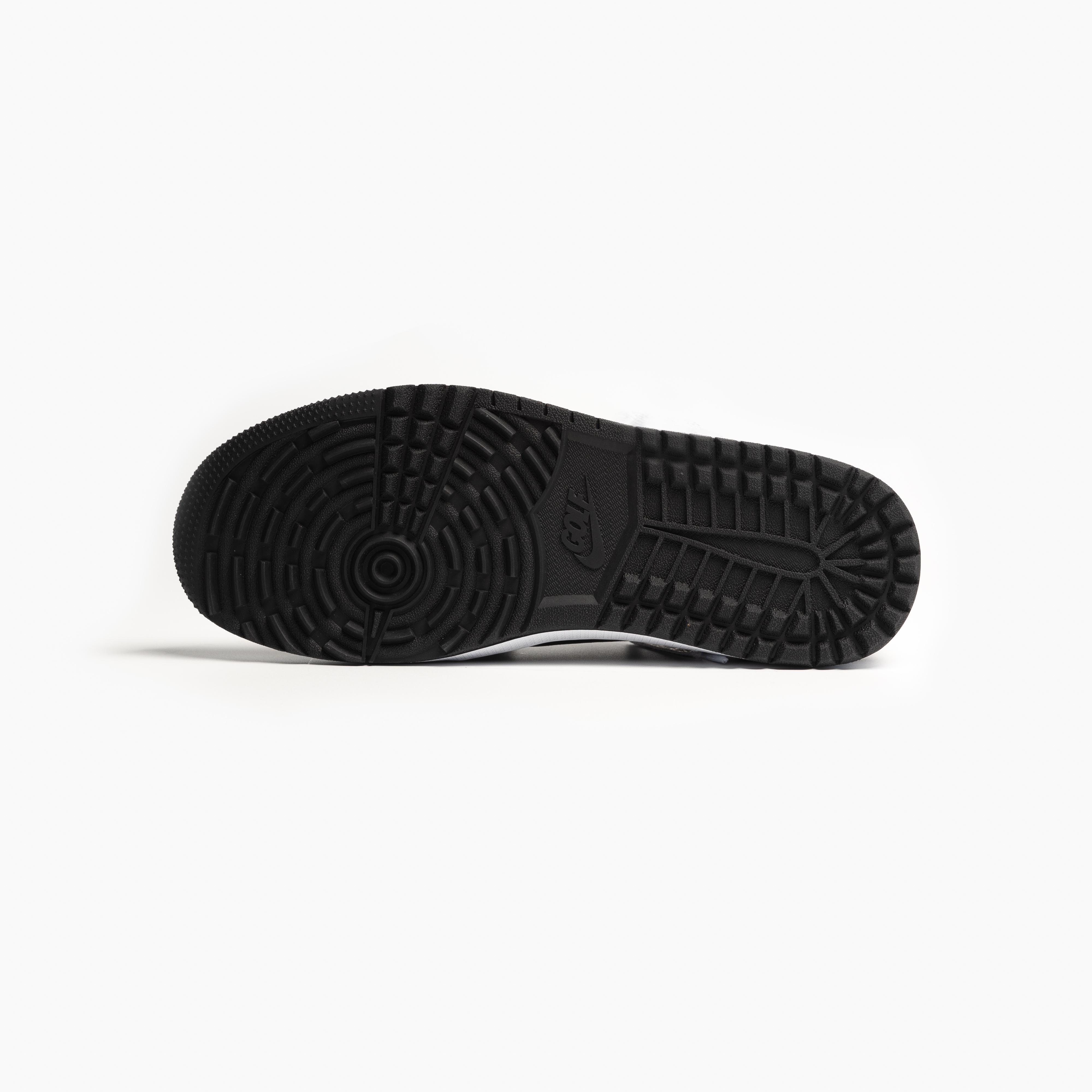 Jordan 1 Low Golf Black Iron Grey 착용 스타일 - 2