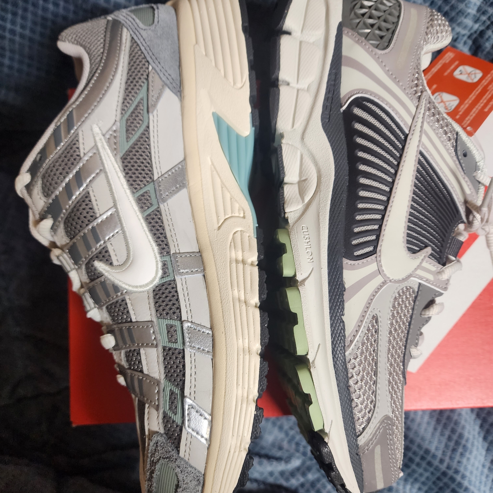 Nike P-6000 Flat Pewter Light Iron Ore, (W) Nike Zoom Vomero 5 Cobblestone and Flat Pewter 착용 스타일 - 2