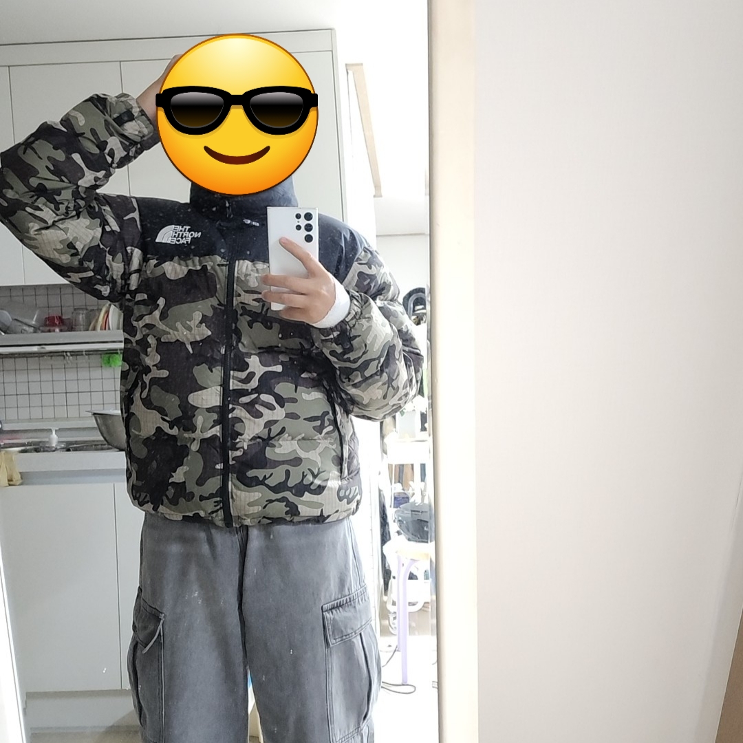 The North Face 1996 Novelty Nuptse Jacket Khaki 착용 스타일 - 2