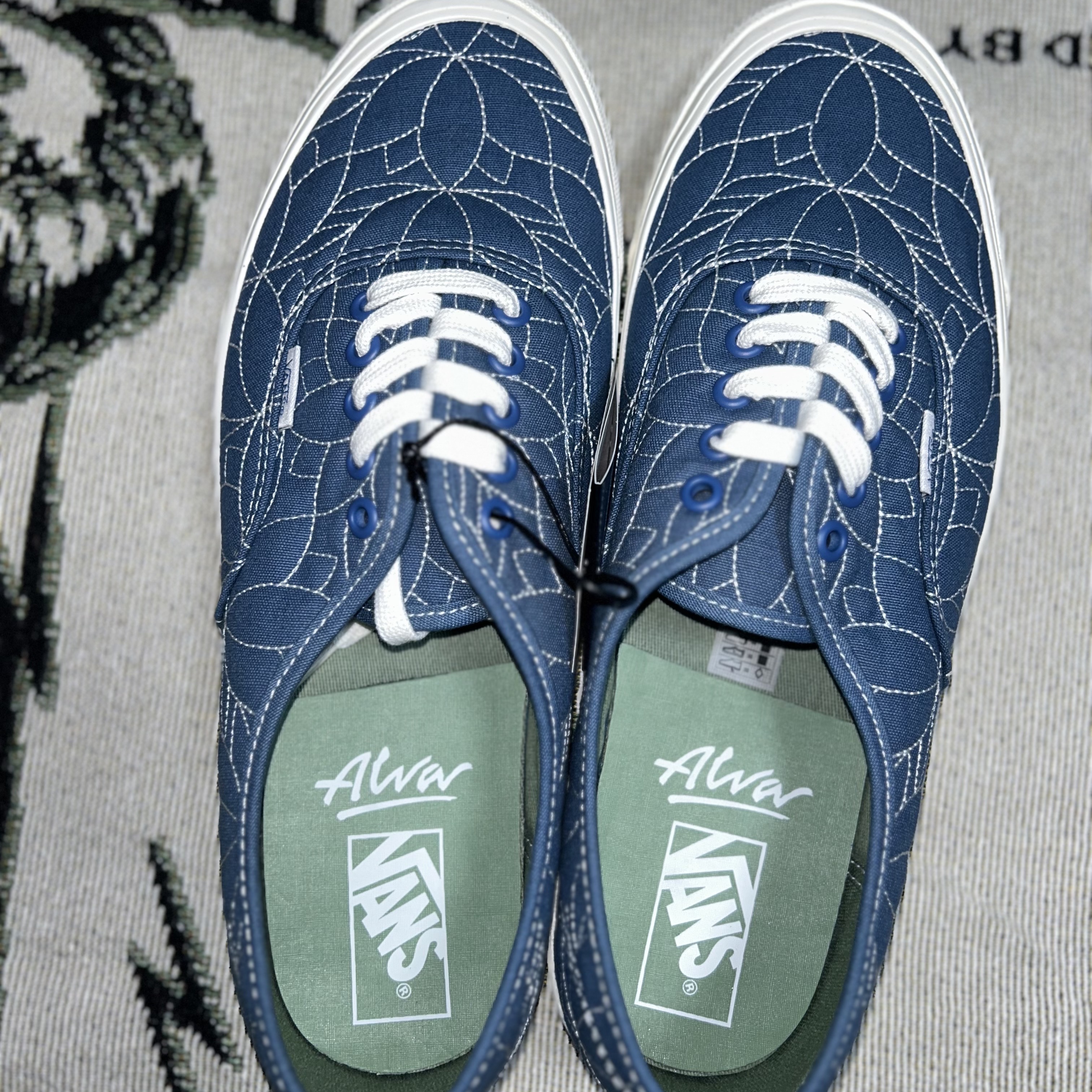 Vans x Alva Skates Authentic 44 DX Anaheim Factory Indigo Navy 착용 스타일 - 2