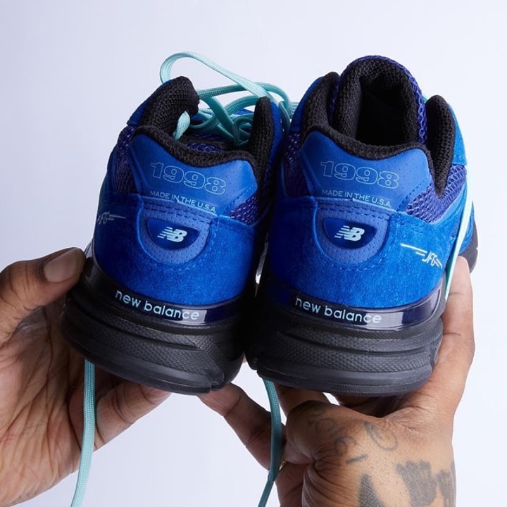 New Balance x Joe Freshgoods 990v4 Made in USA Black White, New Balance x Joe Freshgoods 990v4 Made in USA White Black 착용 스타일 - 5