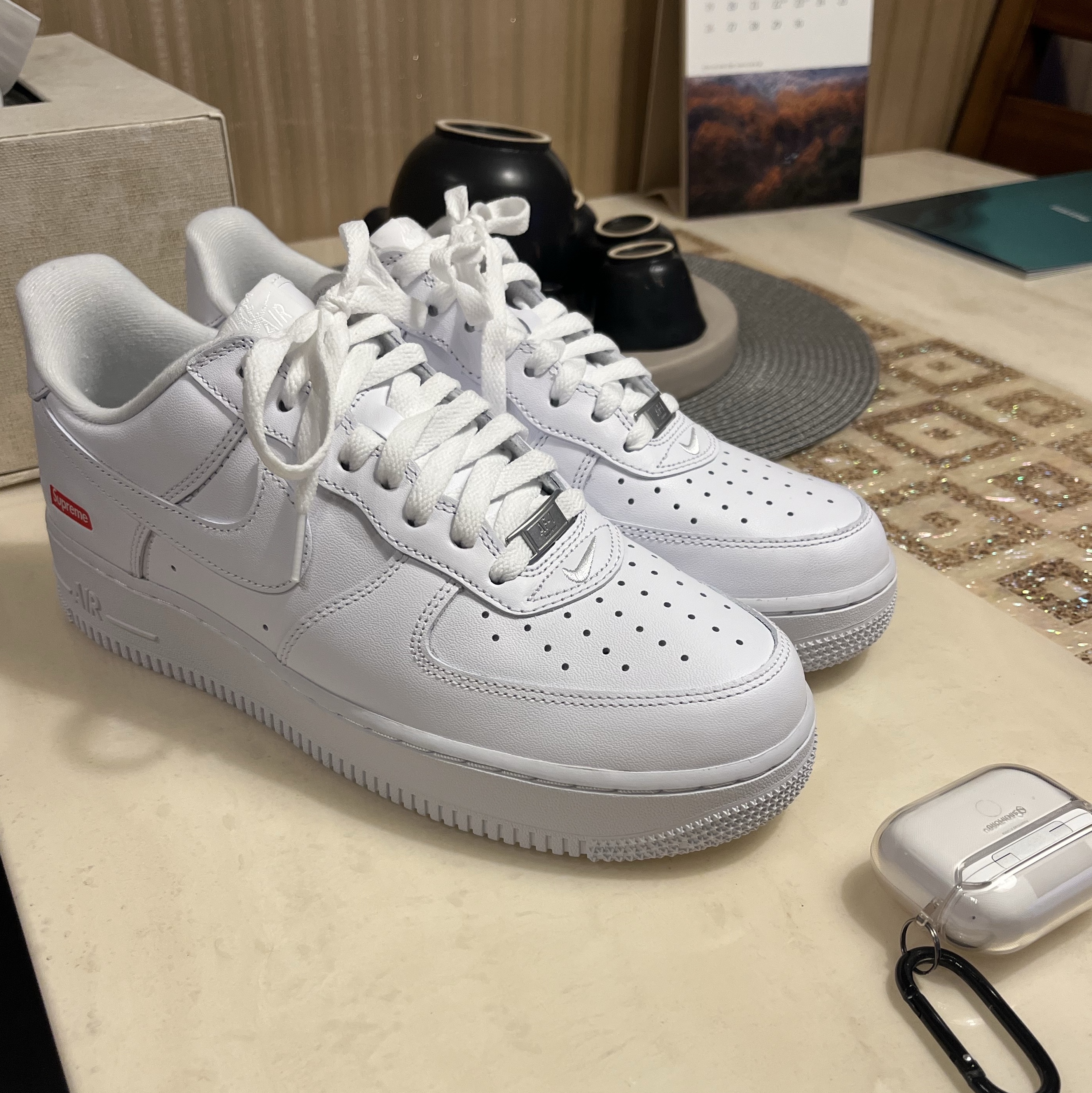 Nike x Supreme Air Force 1 Low White 착용 스타일