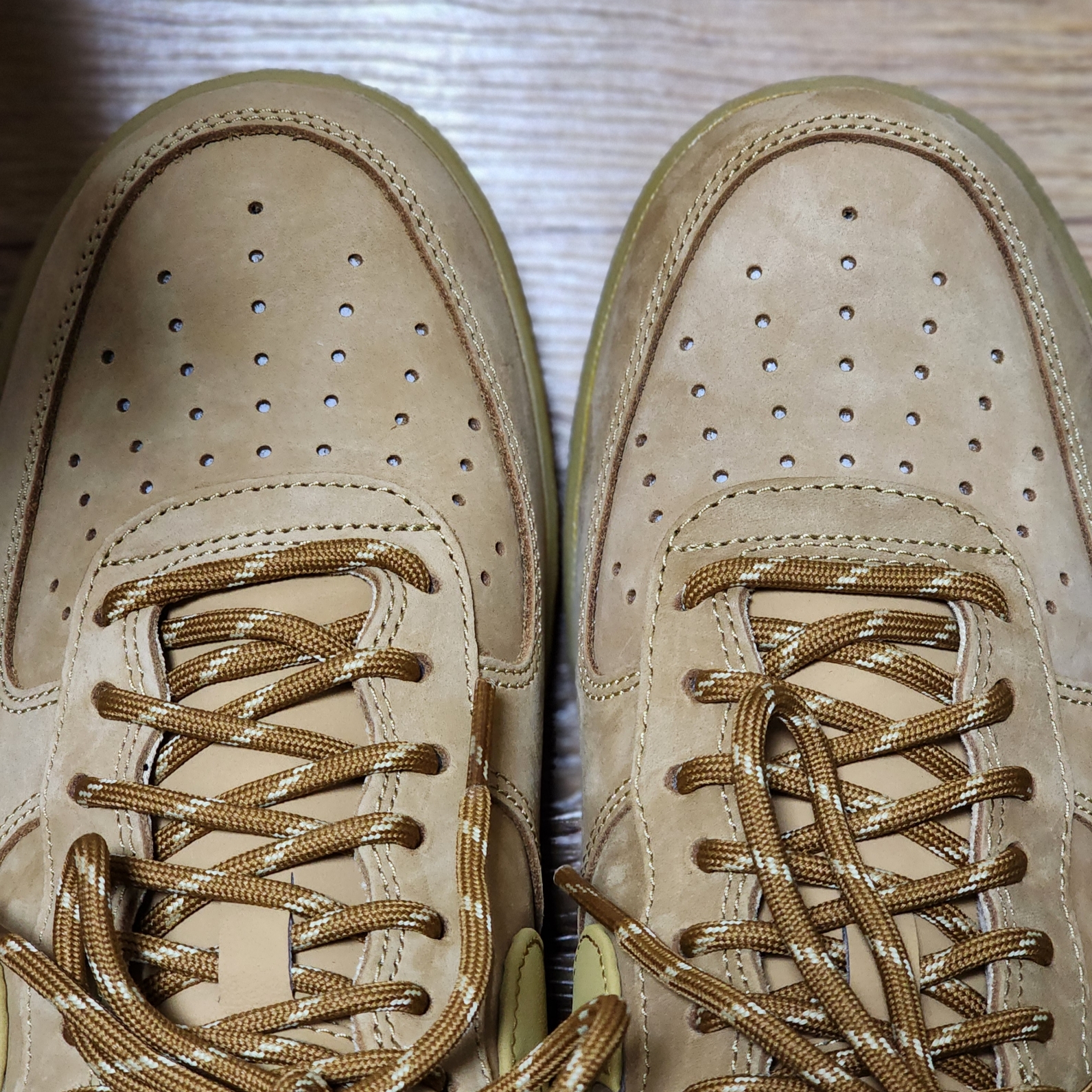 Nike Air Force 1 '07 WB Flax 착용 스타일 - 2