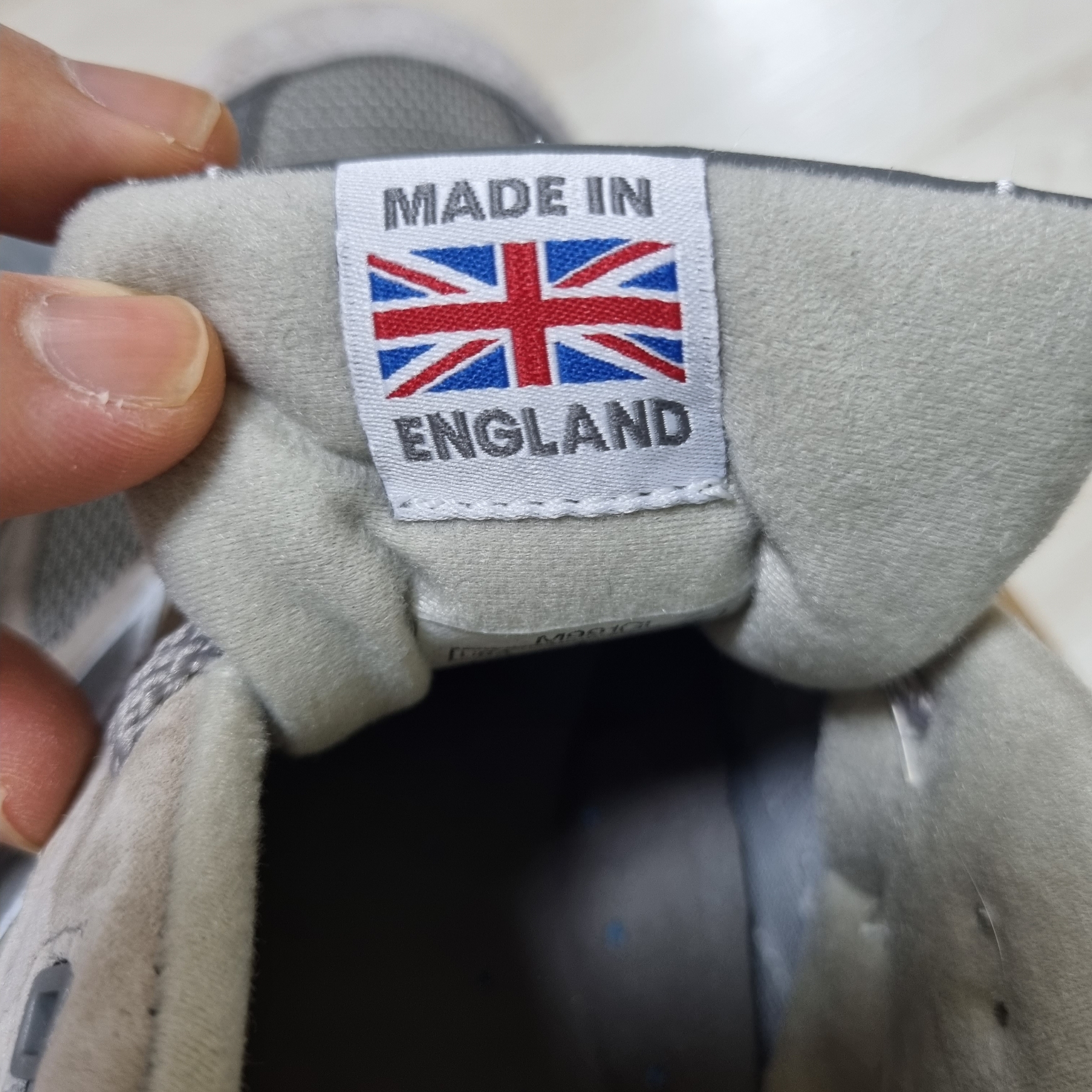 New Balance 991 Made in UK Grey 착용 스타일 - 3