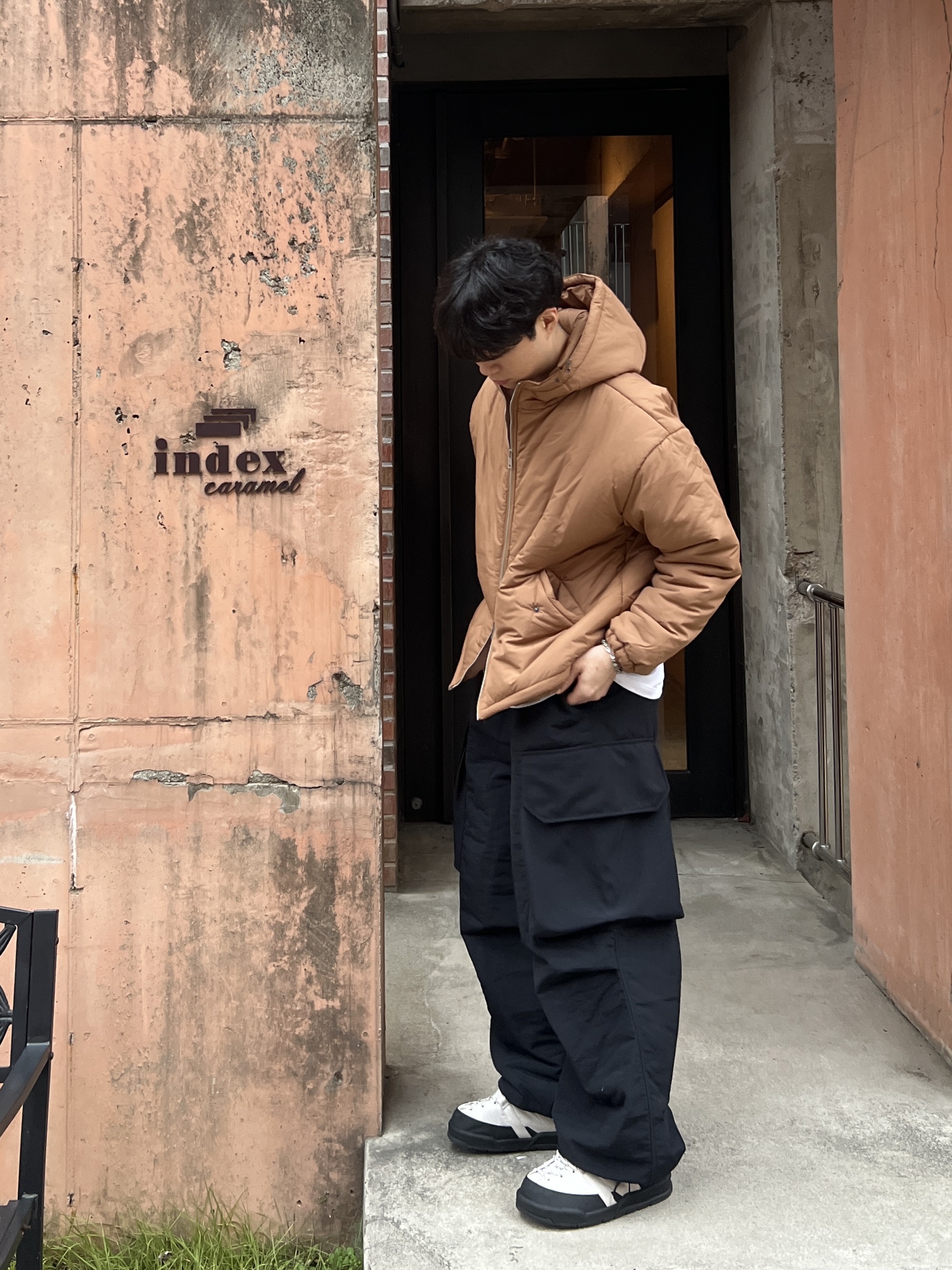 New Balance CRV Mule V2 Ivory 착용 스타일 - 1