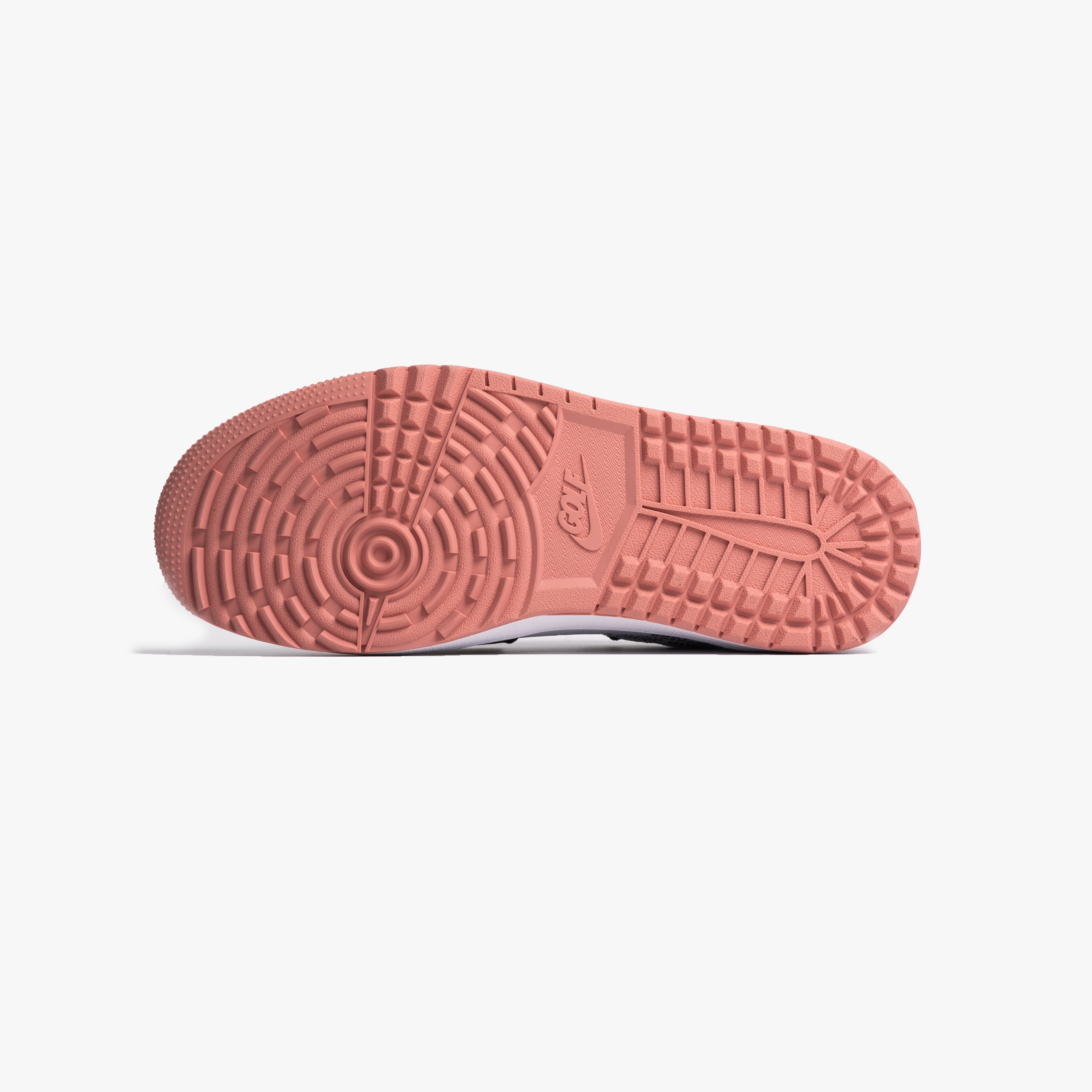 Jordan 1 Low Golf Rust Pink 착용 스타일 - 2
