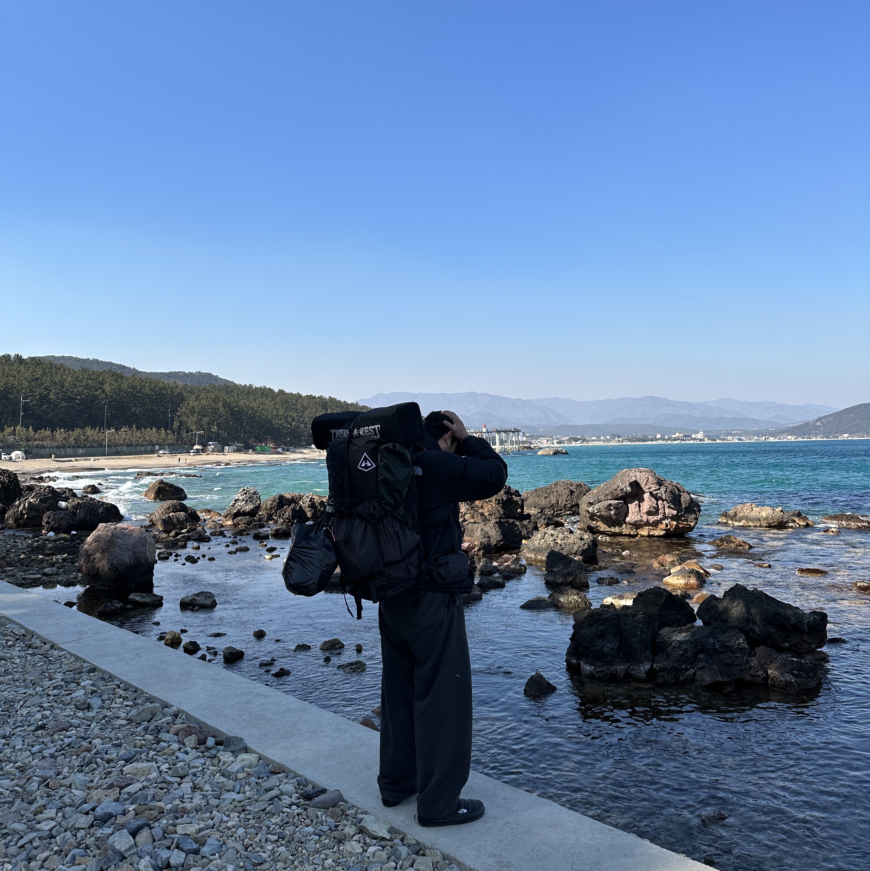 The North Face 1996 Retro Nuptse Jacket Black, The North Face Nuptse Mule Black 착용 스타일