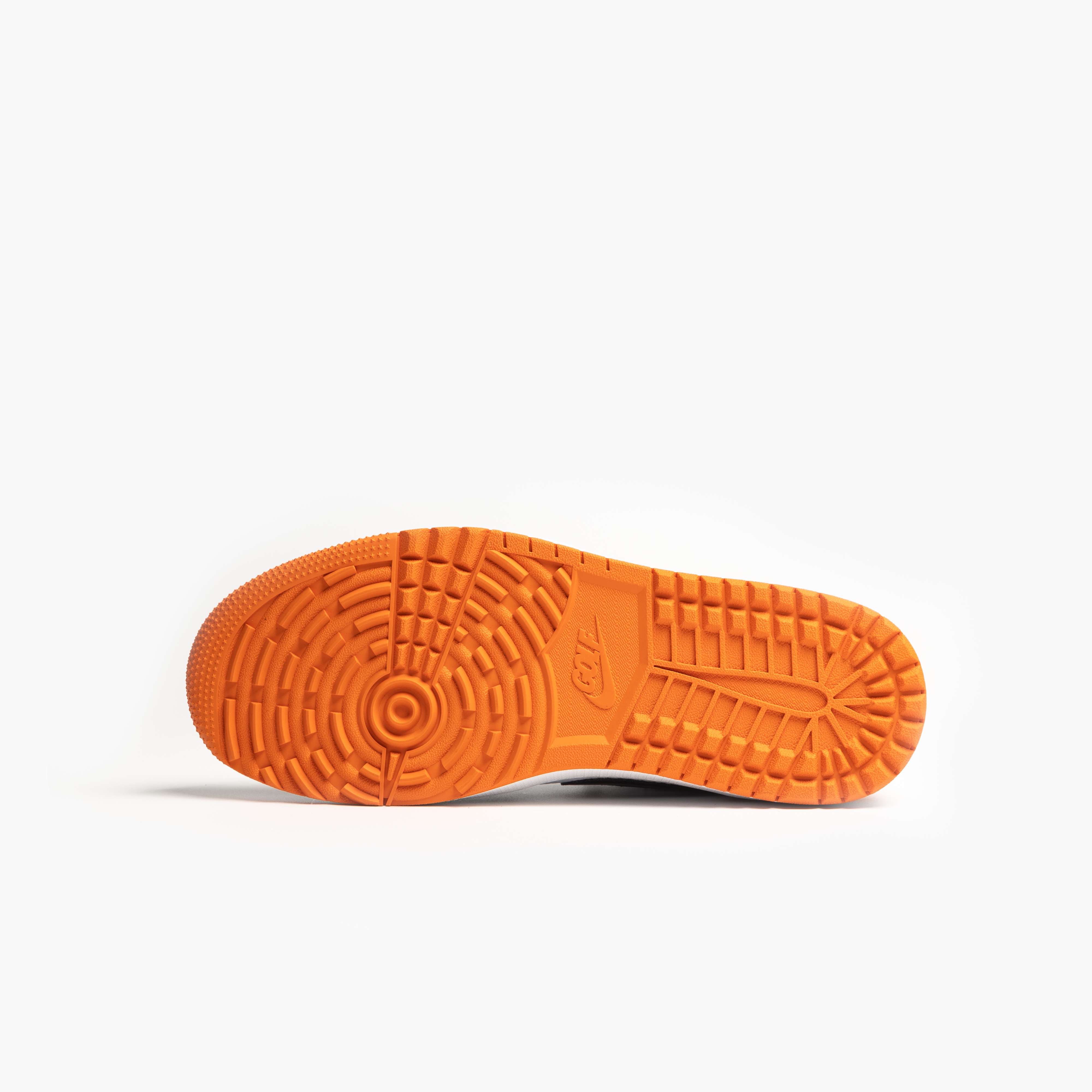 Jordan 1 Low Golf Starfish 착용 스타일 - 2