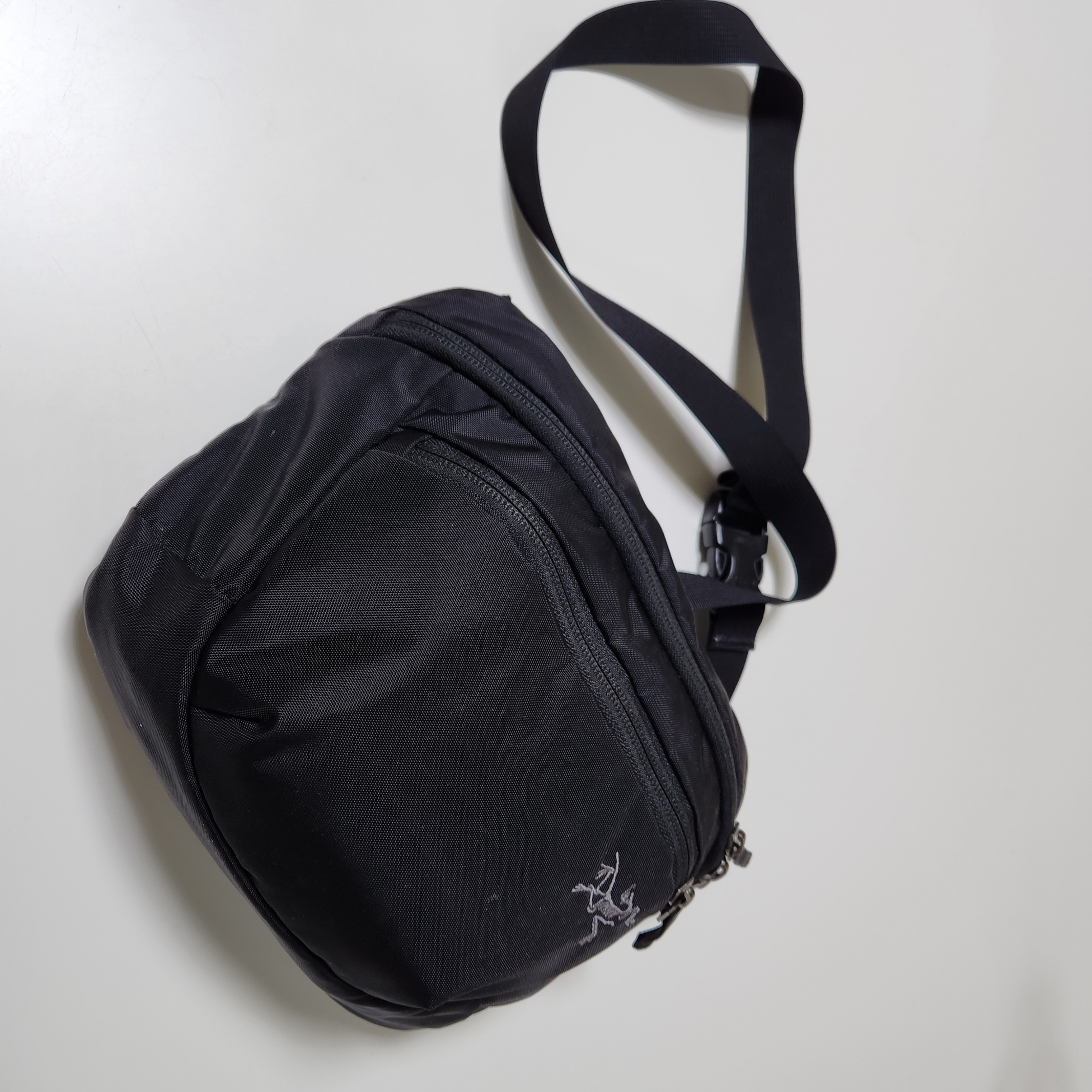 Arc'teryx Mantis 2 Waistpack Black 착용 스타일