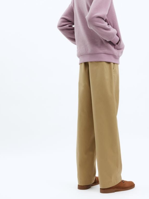 Uniqlo x JW Anderson Wide Fit Chino Pants Beige 착용 스타일