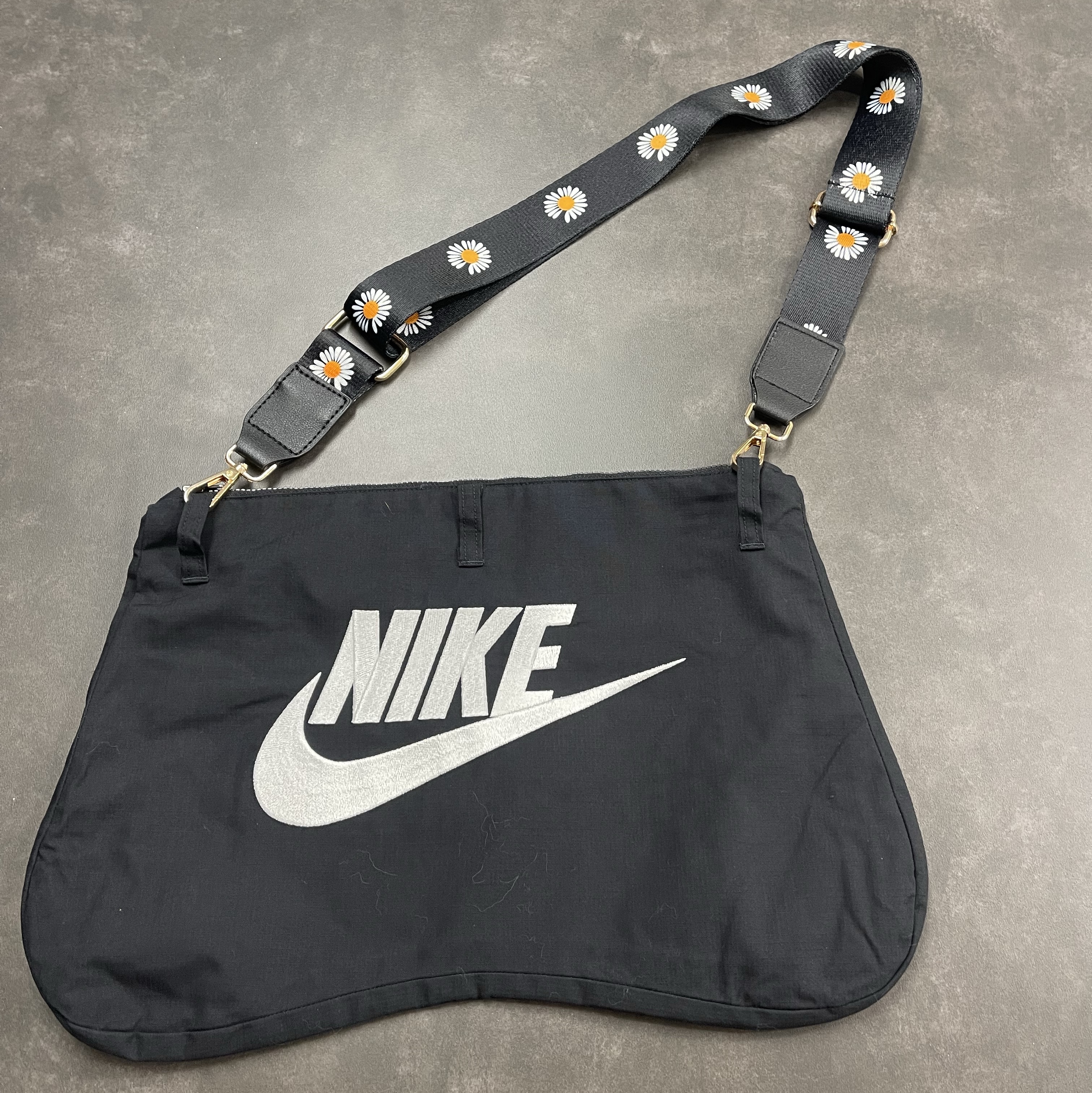 Nike x Peaceminusone Wide Pants Black (DR0096-010) 착용 스타일 - 3