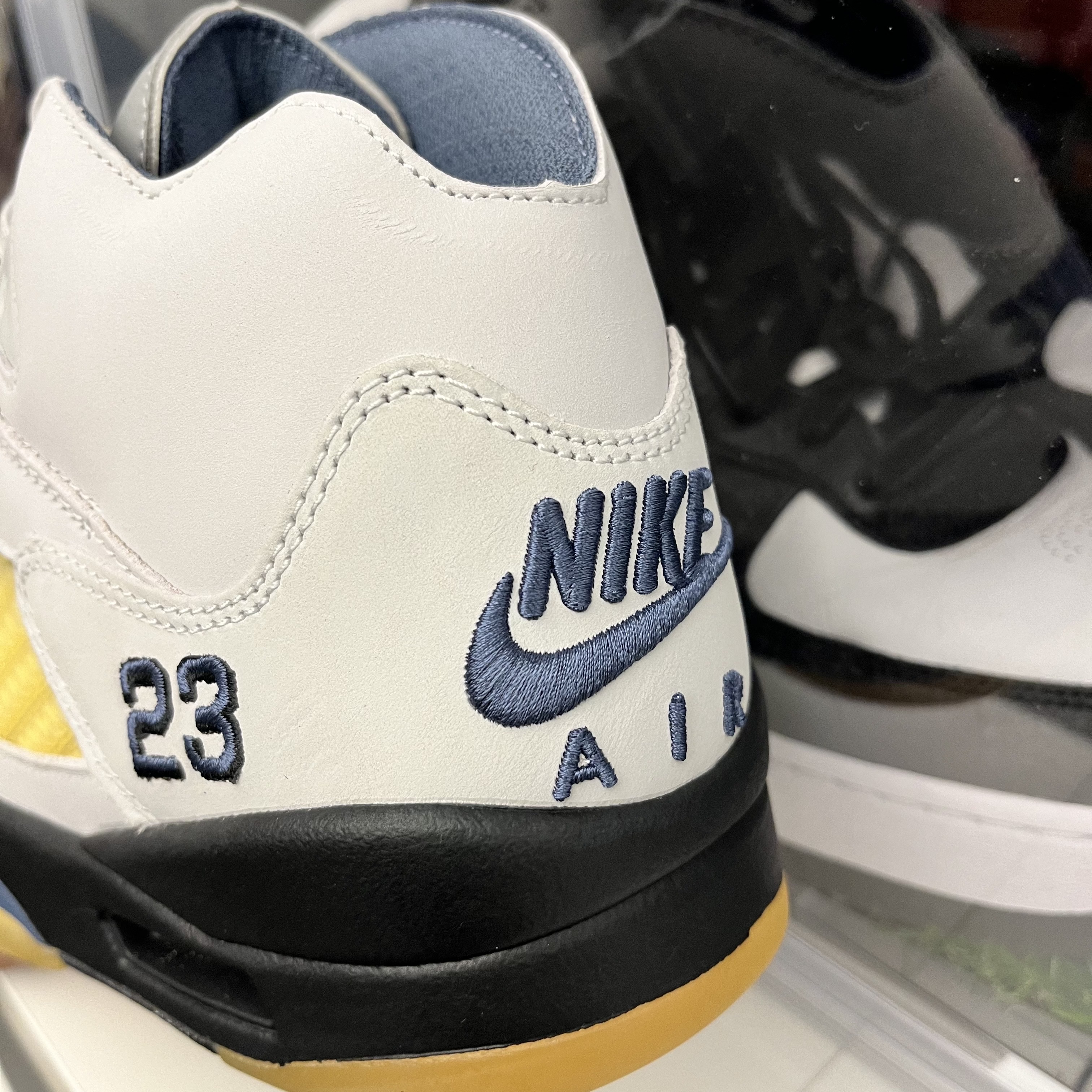 (W) Jordan 5 x A Ma Maniere Retro Dawn 착용 스타일