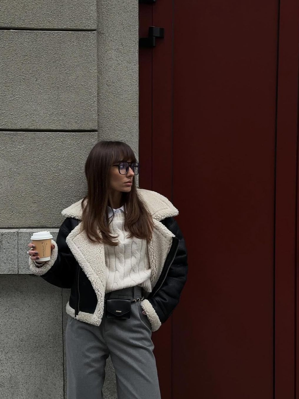 (W) Bohemian Seoul Slim Fit Shearling Jacket Black, Enor Woman Vegan Leather Cutting Mustang Black 착용 스타일 - 3