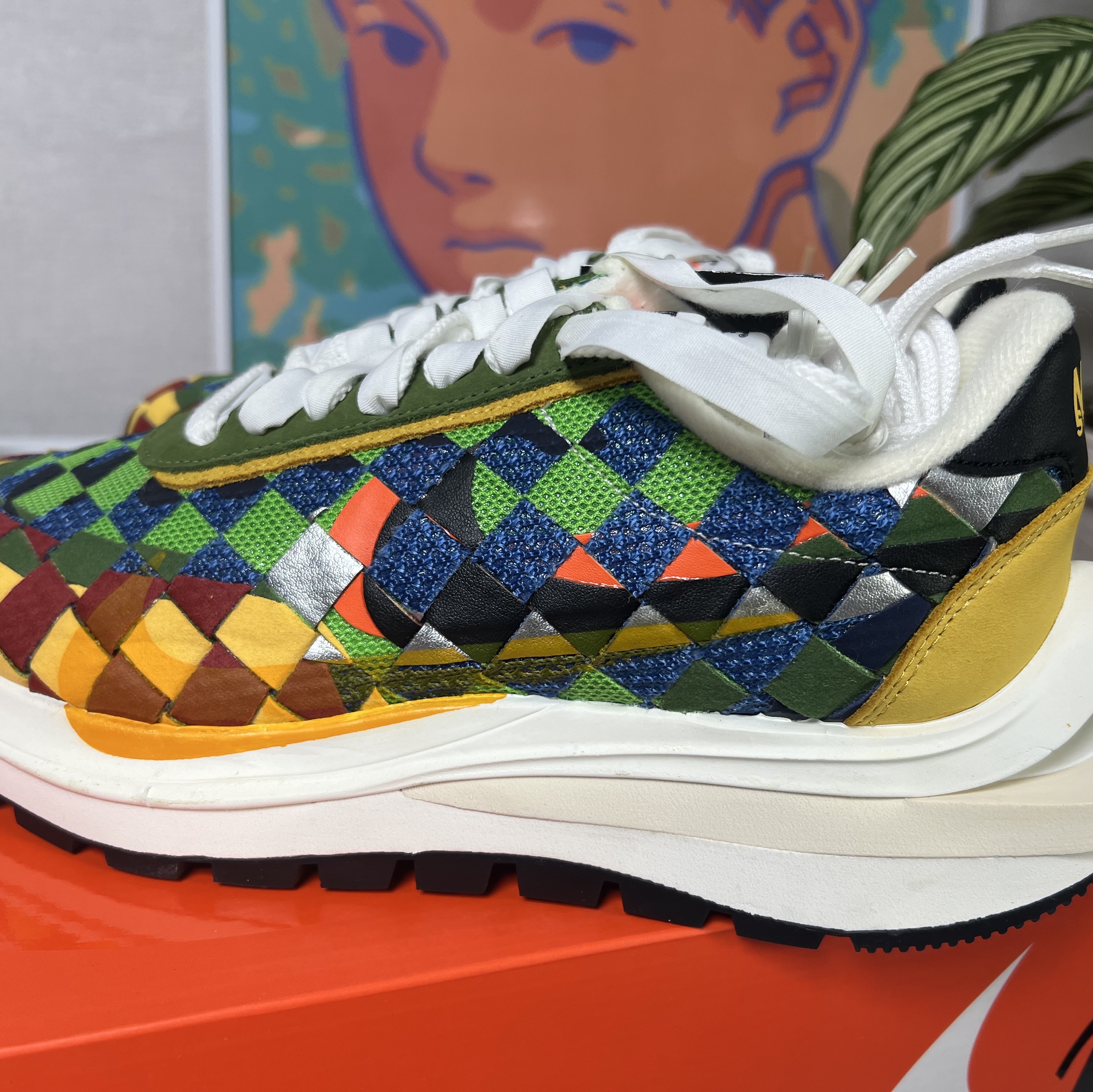 Nike x Sacai x Jean Paul Gaultier LDVaporWaffle Mix Low Green Gusto Safety Orange 착용 스타일 - 2