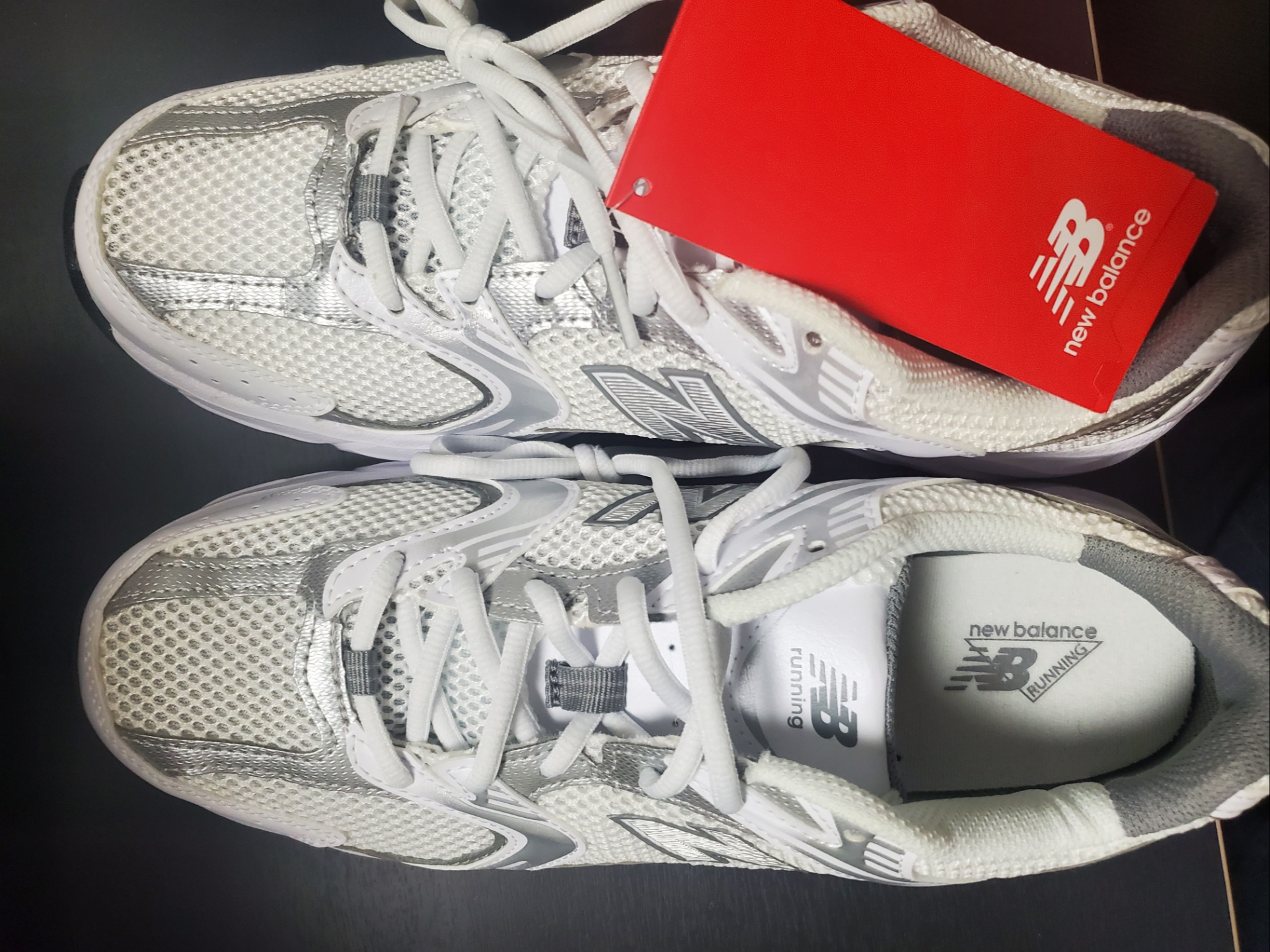 New Balance 530 White Silver 착용 스타일