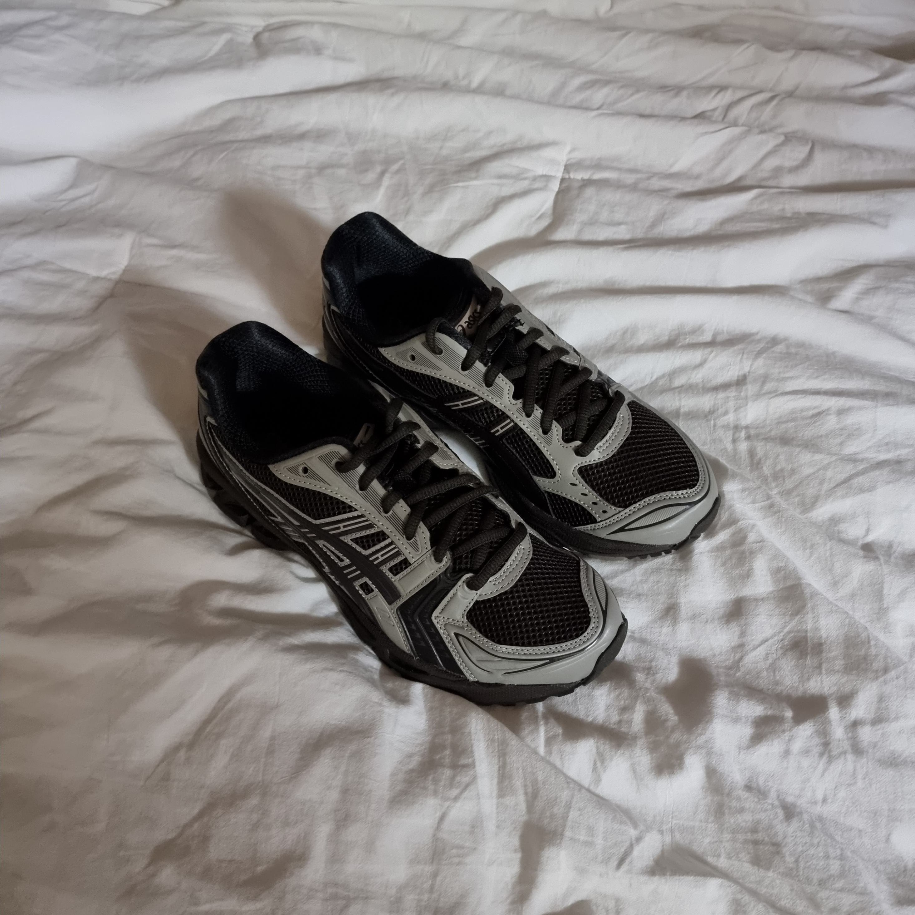 Asics x Atmos x Undermycar Gel-Kayano 14 Pepper Black 착용 스타일