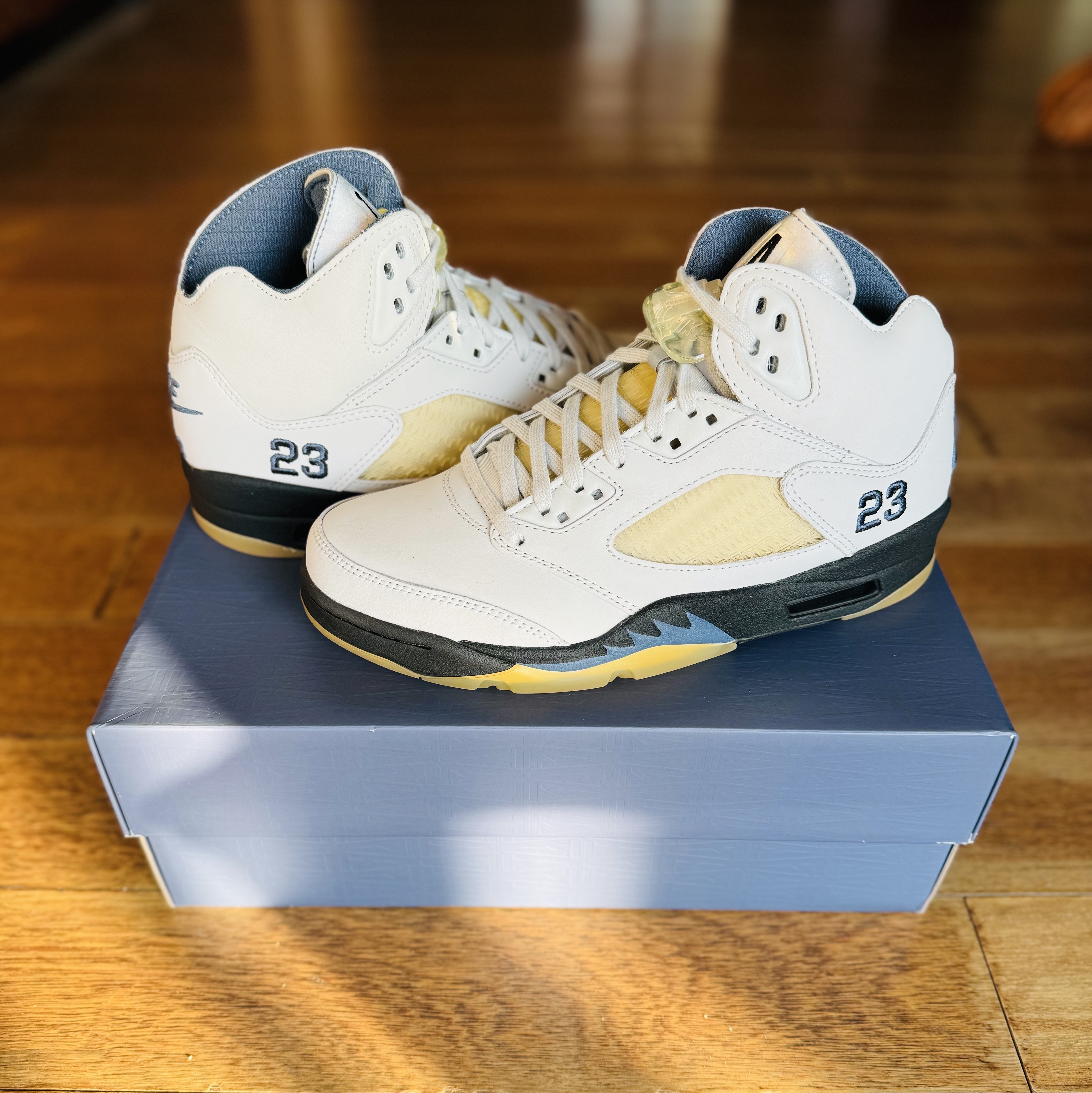 (W) Jordan 5 x A Ma Maniere Retro Dawn 착용 스타일 - 1