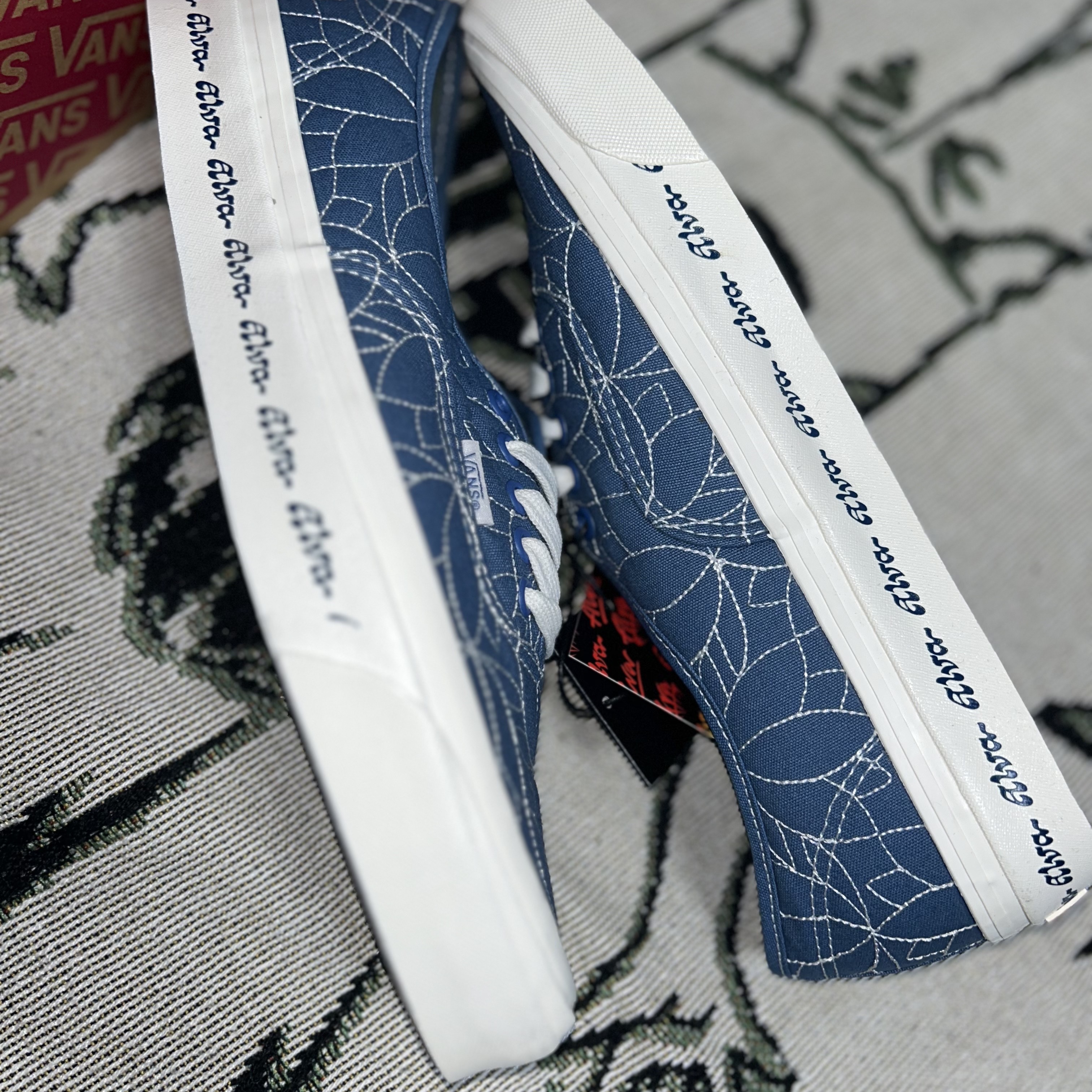 Vans x Alva Skates Authentic 44 DX Anaheim Factory Indigo Navy 착용 스타일 - 4