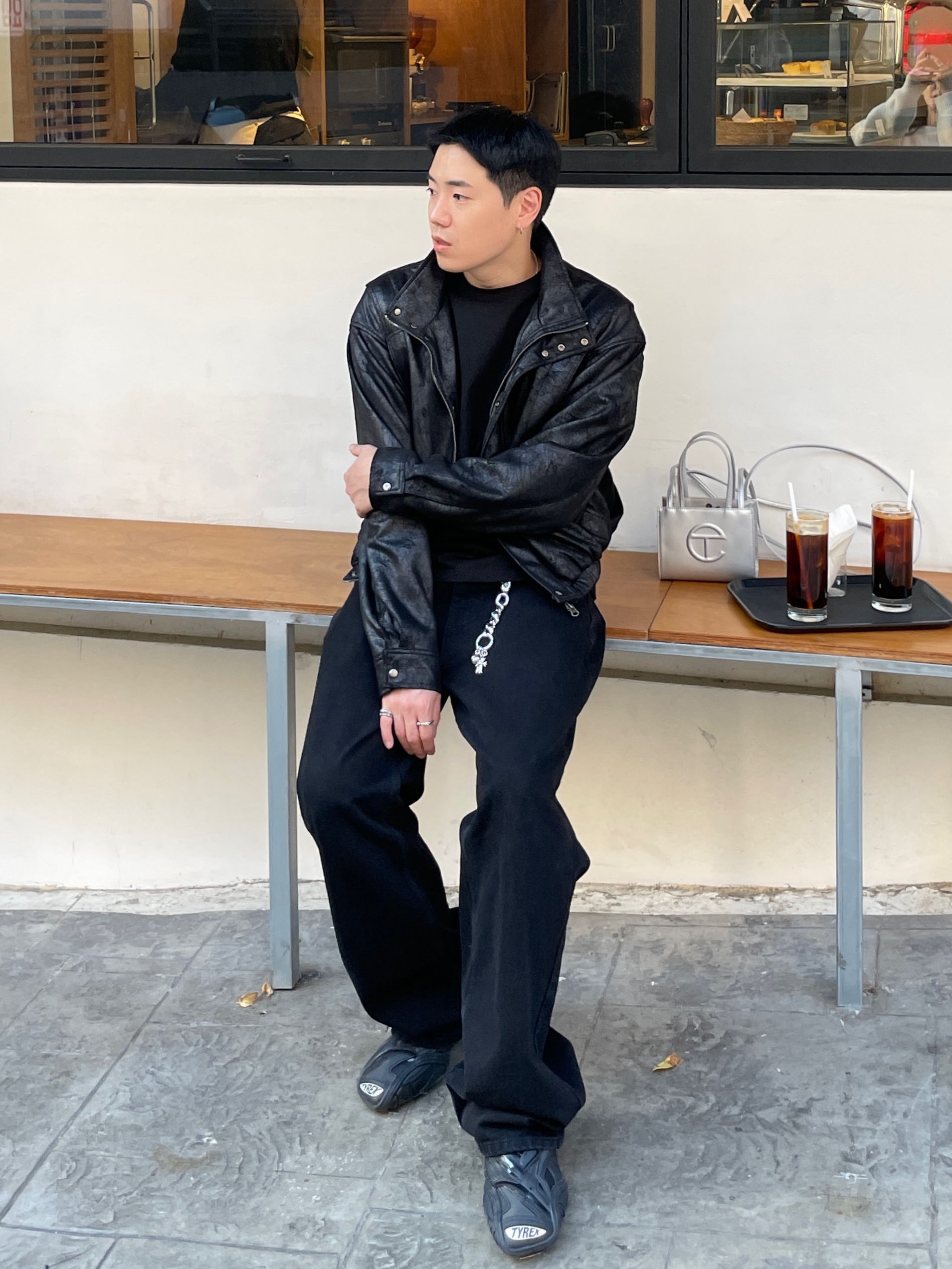 Balenciaga Tyrex Sneakers Black, (W) Balenciaga Tyrex Sneakers Black 착용 스타일 - 8