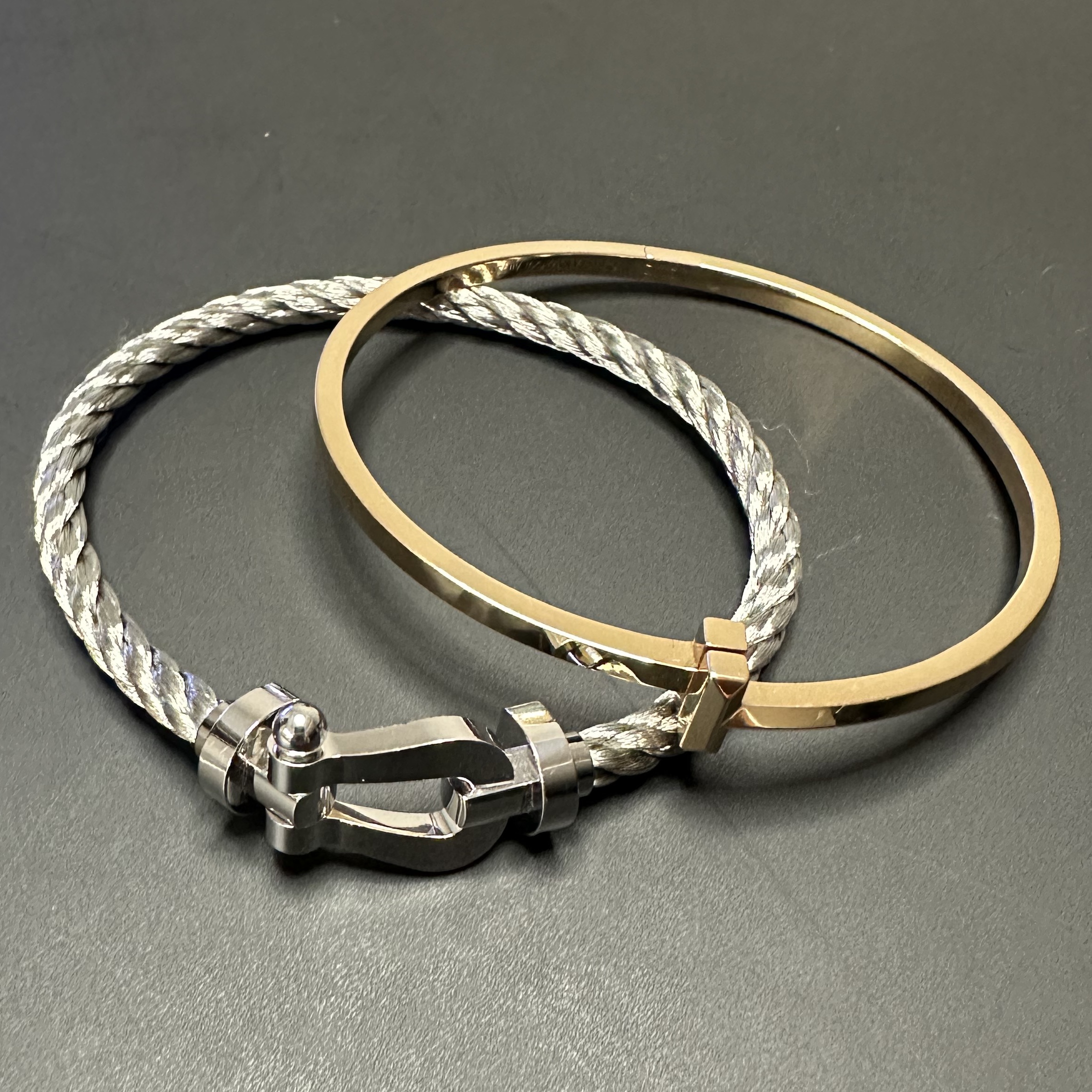 Tiffany & Co. Tiffany T1 Narrow Hinged Bangle Rose Gold, Fred Force 10 Steel Cable Bracelet Large 18K White Gold 착용 스타일 - 2